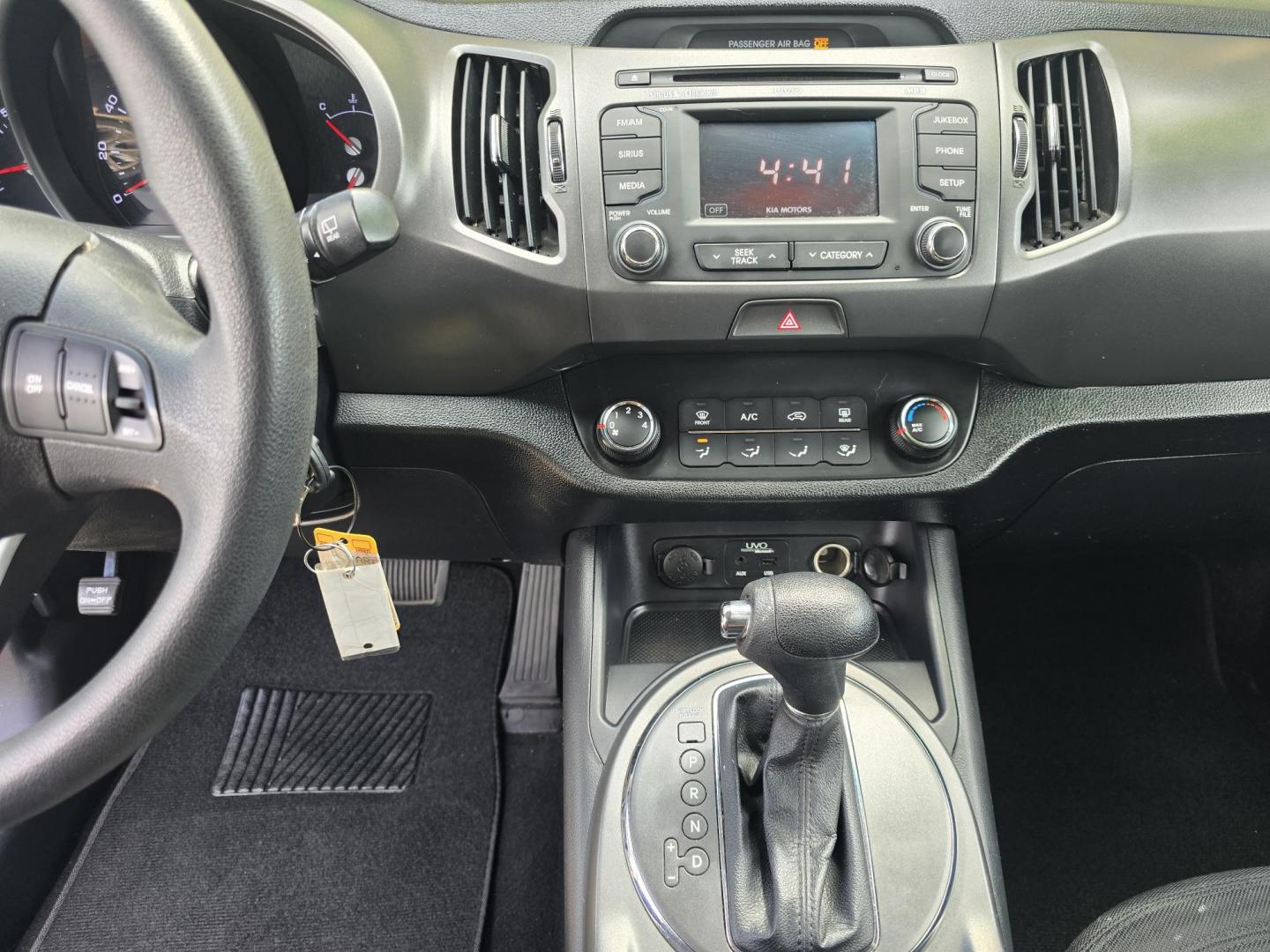 2013 GRAY Kia Sportage LX (KNDPB3A23D7) with an 2.4L V6 DOHC 24V engine, 6-Speed Automatic transmission, located at 2660 S.Garland Avenue, Garland, TX, 75041, (469) 298-3118, 32.885551, -96.655602 - BRAND NEW MOTOR FROM KIA. 3YR/36K MILE WARRANTY WITH KIA. - Photo#13