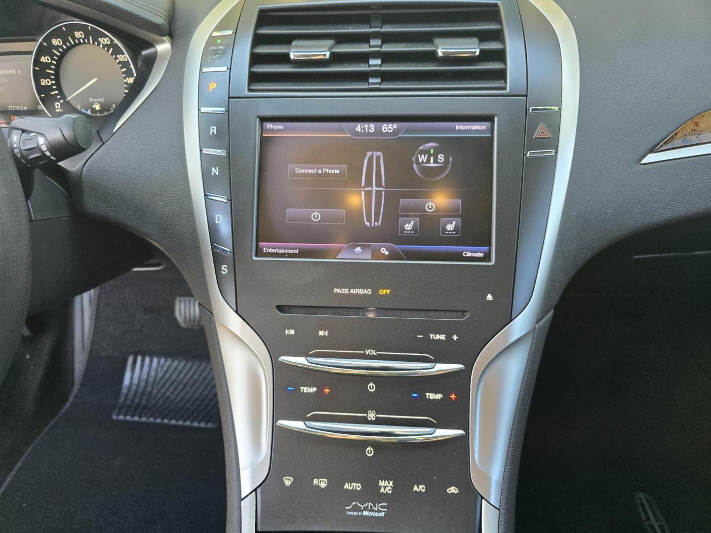 2013 GRAY Lincoln MKZ FWD (3LN6L2G99DR) with an 2.0L L4 DOHC 16V engine, 6-Speed Automatic transmission, located at 2660 S.Garland Avenue, Garland, TX, 75041, (469) 298-3118, 32.885551, -96.655602 - Photo#14