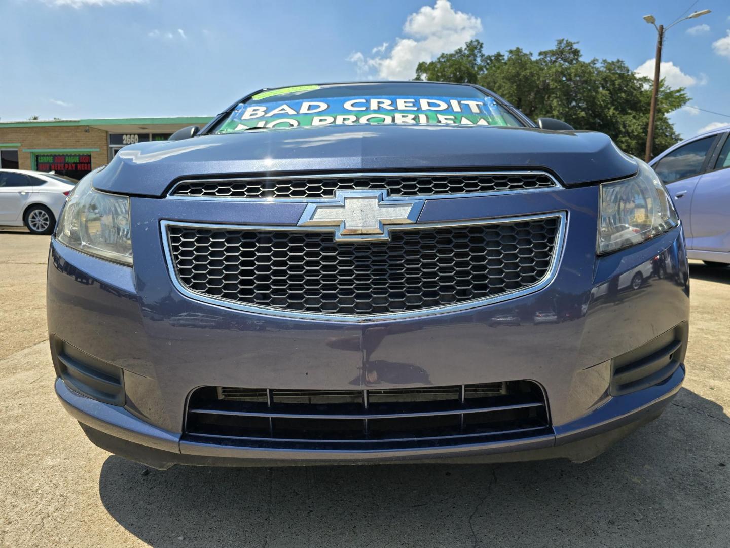 2014 BLUE /GRAY CHEVROLET CRUZE LS LS (1G1PA5SH7E7) , AUTO transmission, located at 2660 S.Garland Avenue, Garland, TX, 75041, (469) 298-3118, 32.885551, -96.655602 - Welcome to DallasAutos4Less, one of the Premier BUY HERE PAY HERE Dealers in the North Dallas Area. We specialize in financing to people with NO CREDIT or BAD CREDIT. We need proof of income, proof of residence, and a ID. Come buy your new car from us today!! This is a very clean 2014 CHEVY CRUZE - Photo#9