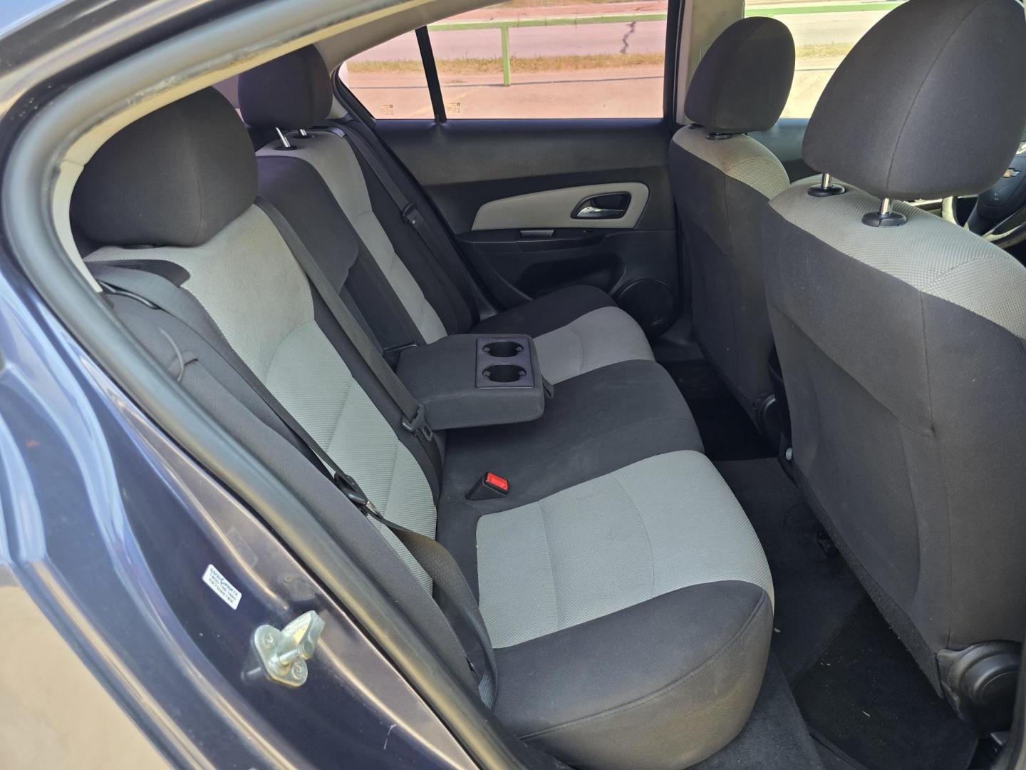 2014 BLUE /GRAY CHEVROLET CRUZE LS LS (1G1PA5SH7E7) , AUTO transmission, located at 2660 S.Garland Avenue, Garland, TX, 75041, (469) 298-3118, 32.885551, -96.655602 - Welcome to DallasAutos4Less, one of the Premier BUY HERE PAY HERE Dealers in the North Dallas Area. We specialize in financing to people with NO CREDIT or BAD CREDIT. We need proof of income, proof of residence, and a ID. Come buy your new car from us today!! This is a very clean 2014 CHEVY CRUZE - Photo#15