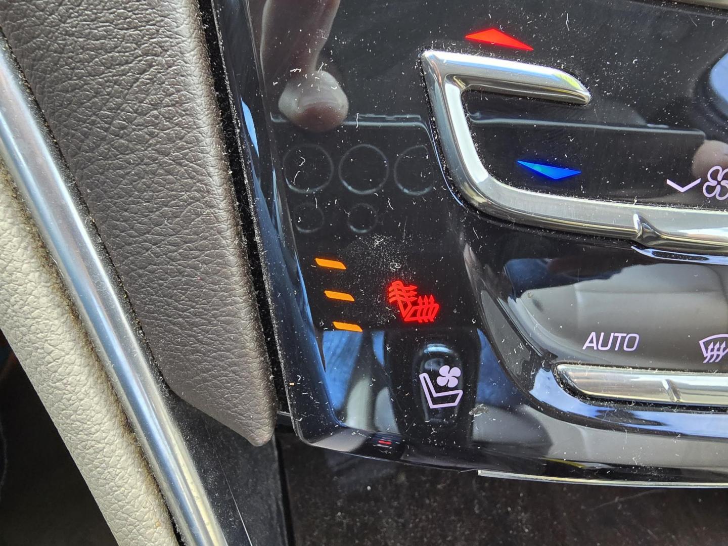 2014 BLACK Cadillac XTS Luxury (2G61M5S35E9) with an 3.6L V6 DOHC 24V engine, 6-Speed Automatic transmission, located at 2660 S.Garland Avenue, Garland, TX, 75041, (469) 298-3118, 32.885551, -96.655602 - Photo#18