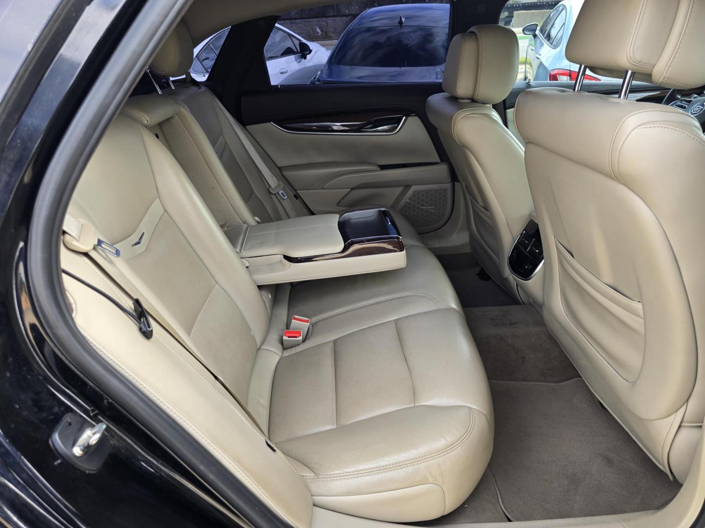 2014 BLACK Cadillac XTS Luxury (2G61M5S35E9) with an 3.6L V6 DOHC 24V engine, 6-Speed Automatic transmission, located at 2660 S.Garland Avenue, Garland, TX, 75041, (469) 298-3118, 32.885551, -96.655602 - Photo#21