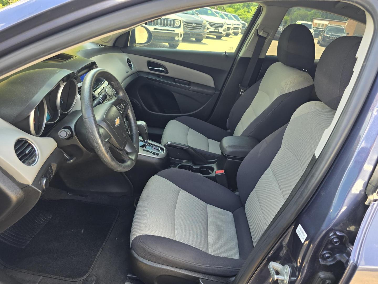 2014 BLUE Chevrolet Cruze LS (1G1PA5SG0E7) with an 1.8L L4 DOHC 16V engine, 6-Speed Automatic transmission, located at 2660 S.Garland Avenue, Garland, TX, 75041, (469) 298-3118, 32.885551, -96.655602 - Photo#11