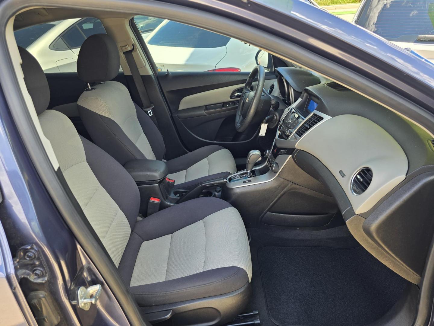 2014 BLUE Chevrolet Cruze LS (1G1PA5SG0E7) with an 1.8L L4 DOHC 16V engine, 6-Speed Automatic transmission, located at 2660 S.Garland Avenue, Garland, TX, 75041, (469) 298-3118, 32.885551, -96.655602 - Photo#16