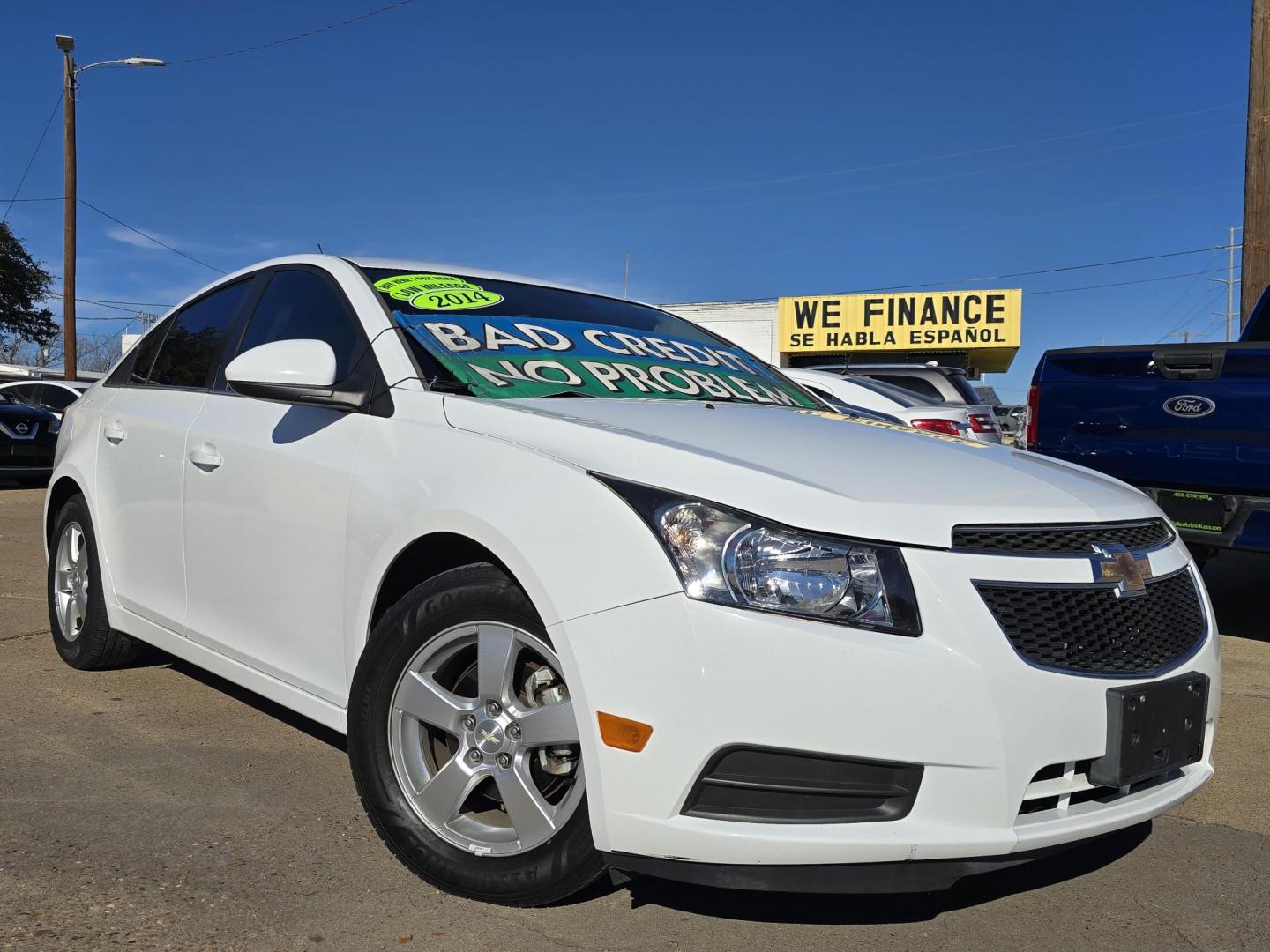 2014 WHITE Chevrolet Cruze LT (1G1PC5SB9E7) with an 1.4L L4 DOHC 16V TURBO engine, 6-Speed Automatic transmission, located at 2660 S.Garland Avenue, Garland, TX, 75041, (469) 298-3118, 32.885551, -96.655602 - Photo#0
