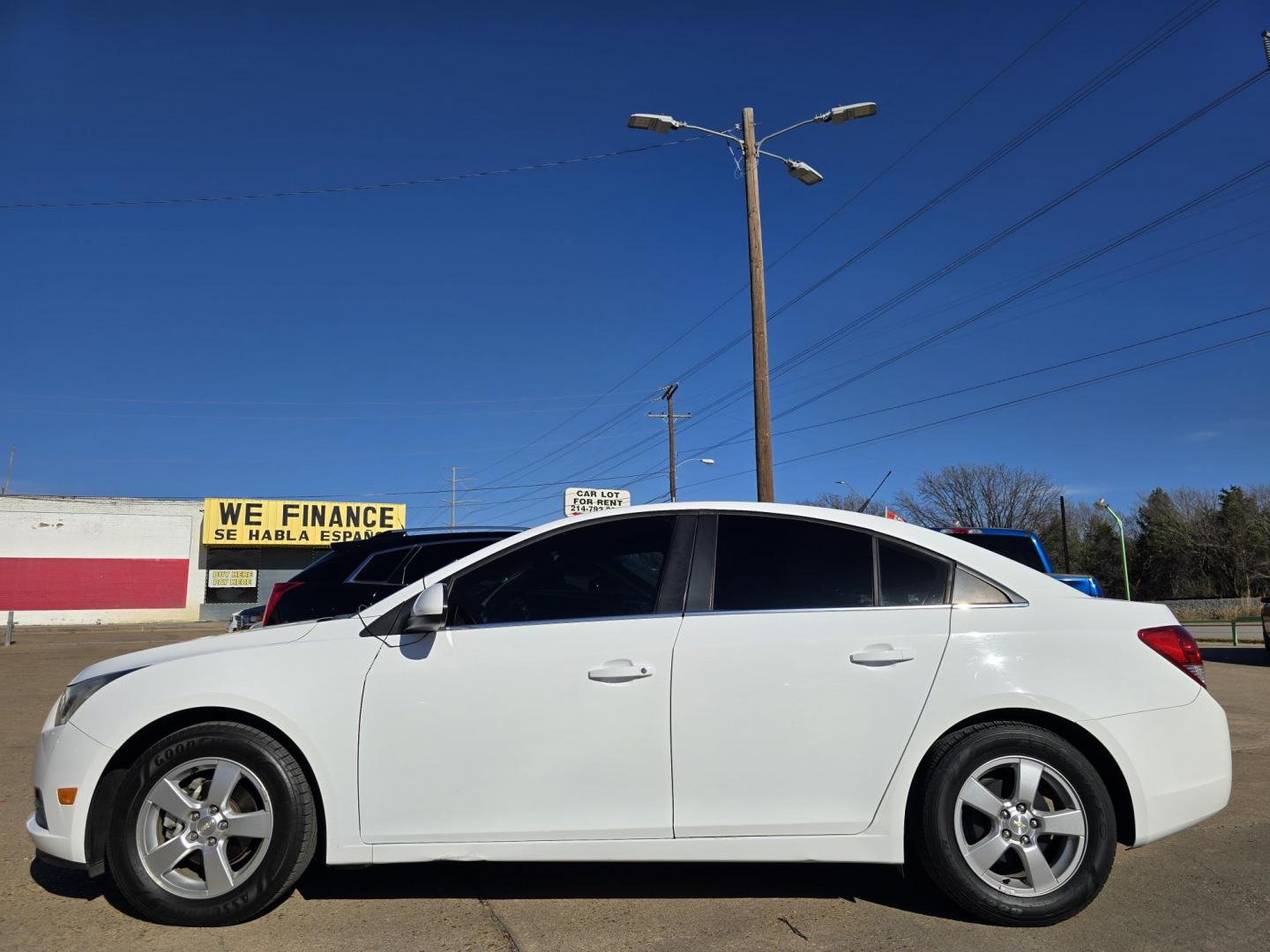 2014 WHITE Chevrolet Cruze LT (1G1PC5SB9E7) with an 1.4L L4 DOHC 16V TURBO engine, 6-Speed Automatic transmission, located at 2660 S.Garland Avenue, Garland, TX, 75041, (469) 298-3118, 32.885551, -96.655602 - Photo#6
