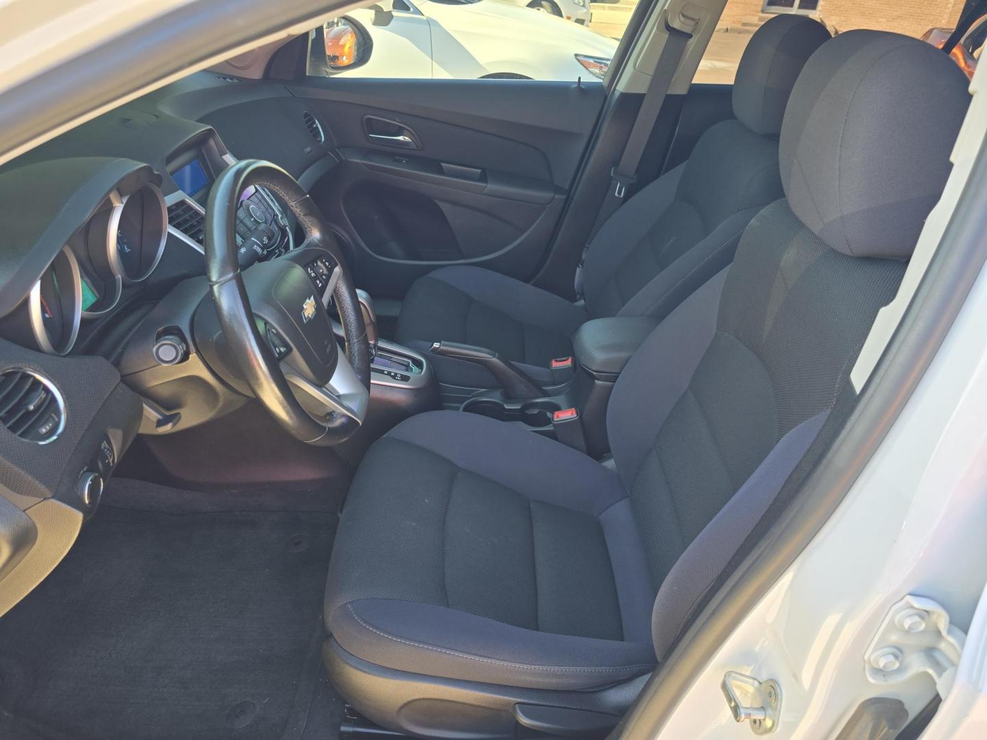 2014 WHITE Chevrolet Cruze LT (1G1PC5SB9E7) with an 1.4L L4 DOHC 16V TURBO engine, 6-Speed Automatic transmission, located at 2660 S.Garland Avenue, Garland, TX, 75041, (469) 298-3118, 32.885551, -96.655602 - Photo#11
