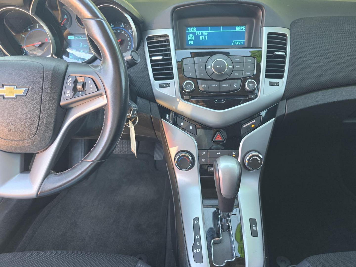 2014 WHITE Chevrolet Cruze LT (1G1PC5SB9E7) with an 1.4L L4 DOHC 16V TURBO engine, 6-Speed Automatic transmission, located at 2660 S.Garland Avenue, Garland, TX, 75041, (469) 298-3118, 32.885551, -96.655602 - Photo#13