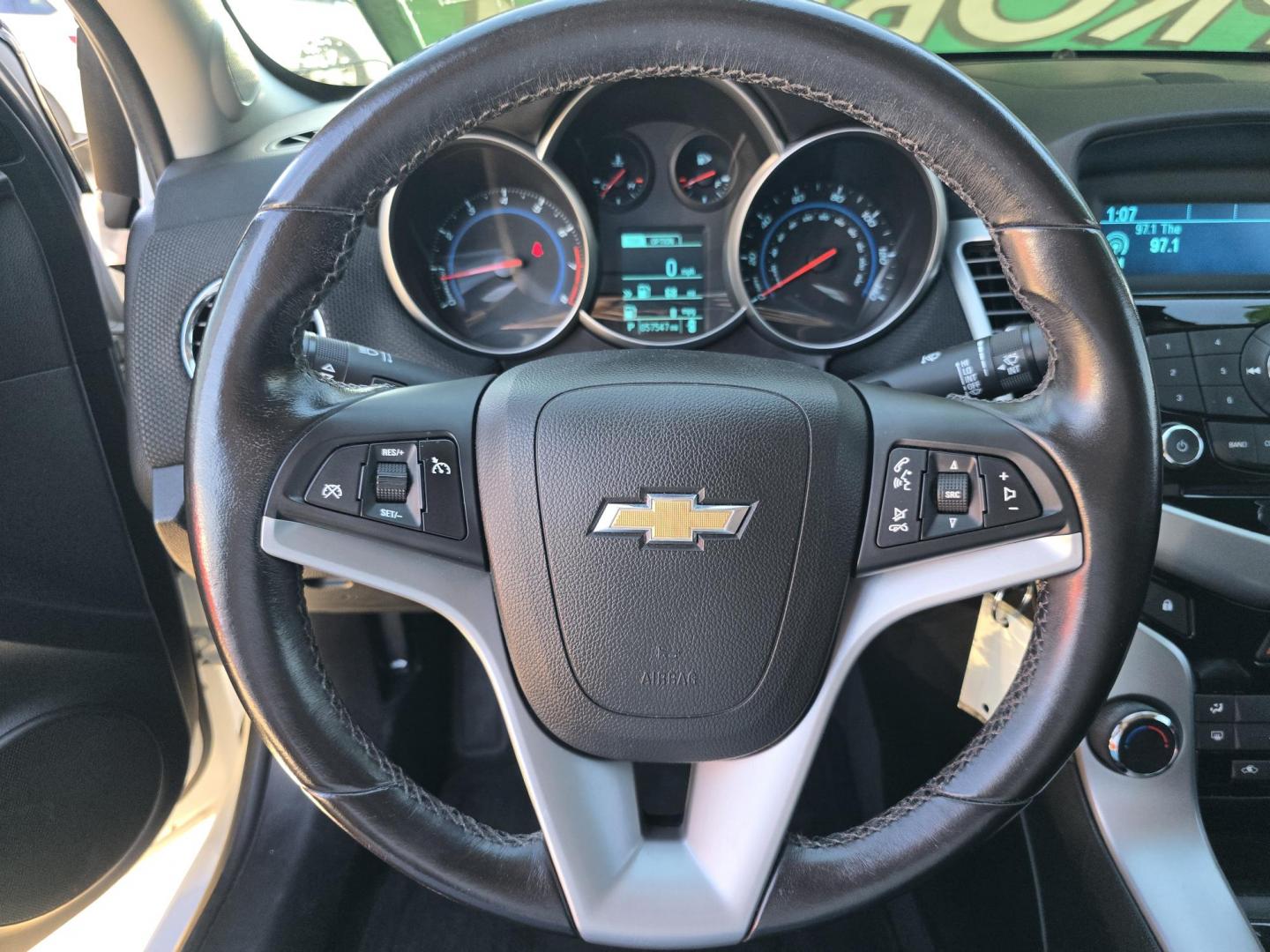 2014 WHITE Chevrolet Cruze LT (1G1PC5SB9E7) with an 1.4L L4 DOHC 16V TURBO engine, 6-Speed Automatic transmission, located at 2660 S.Garland Avenue, Garland, TX, 75041, (469) 298-3118, 32.885551, -96.655602 - Photo#12