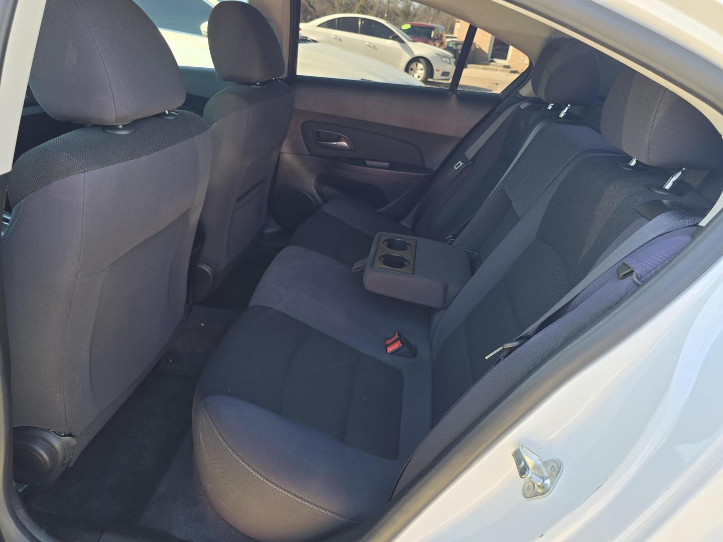 2014 WHITE Chevrolet Cruze LT (1G1PC5SB9E7) with an 1.4L L4 DOHC 16V TURBO engine, 6-Speed Automatic transmission, located at 2660 S.Garland Avenue, Garland, TX, 75041, (469) 298-3118, 32.885551, -96.655602 - Photo#14