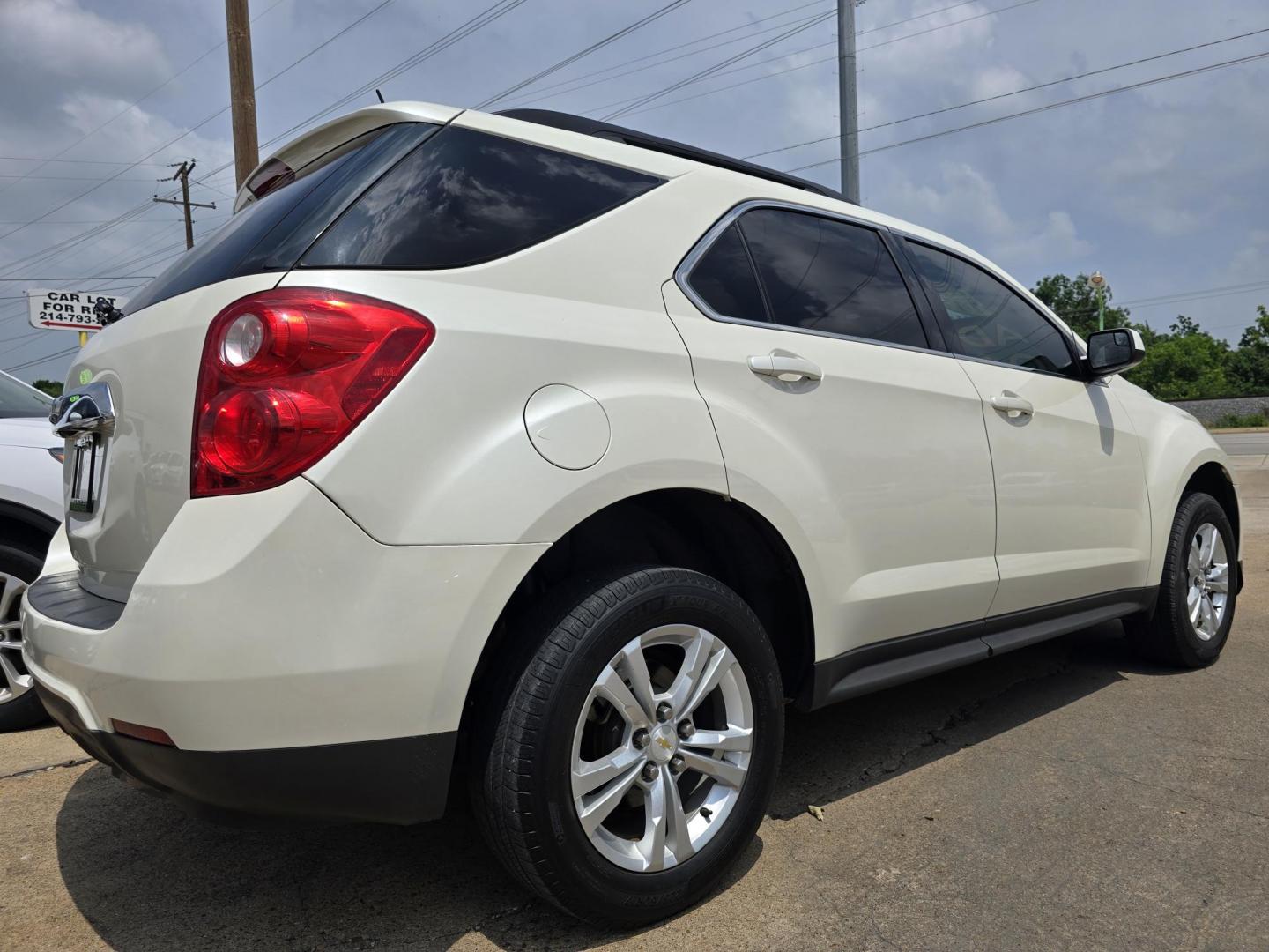 2014 WHITE Chevrolet Equinox LT (1GNALBEK7EZ) with an 2.4L L4 DOHC 16V engine, 6-Speed Automatic transmission, located at 2660 S.Garland Avenue, Garland, TX, 75041, (469) 298-3118, 32.885551, -96.655602 - Photo#3