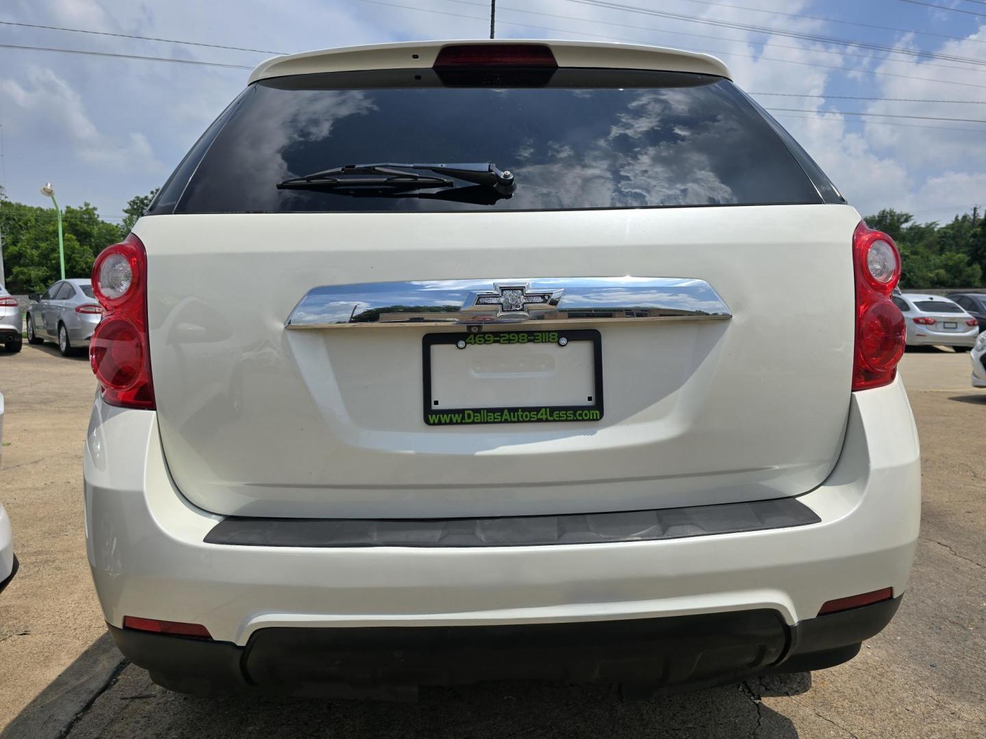 2014 WHITE Chevrolet Equinox LT (1GNALBEK7EZ) with an 2.4L L4 DOHC 16V engine, 6-Speed Automatic transmission, located at 2660 S.Garland Avenue, Garland, TX, 75041, (469) 298-3118, 32.885551, -96.655602 - Photo#4