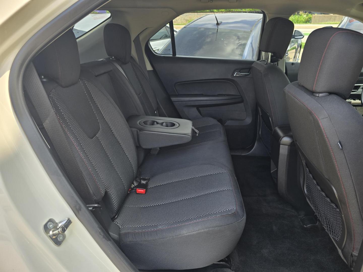 2014 WHITE Chevrolet Equinox LT (1GNALBEK7EZ) with an 2.4L L4 DOHC 16V engine, 6-Speed Automatic transmission, located at 2660 S.Garland Avenue, Garland, TX, 75041, (469) 298-3118, 32.885551, -96.655602 - Photo#17