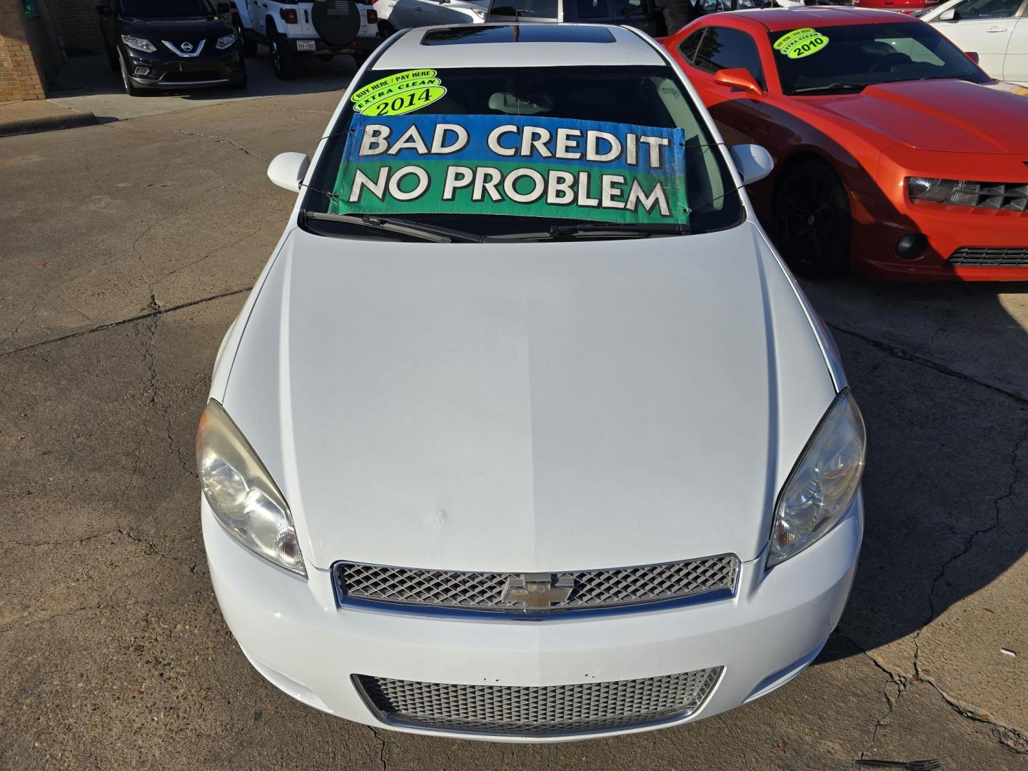 2014 WHITE Chevrolet Impala LT (2G1WB5E36E1) with an 3.6L V6 DOHC 16V FFV engine, 6-Speed Automatic transmission, located at 2660 S.Garland Avenue, Garland, TX, 75041, (469) 298-3118, 32.885551, -96.655602 - Photo#8