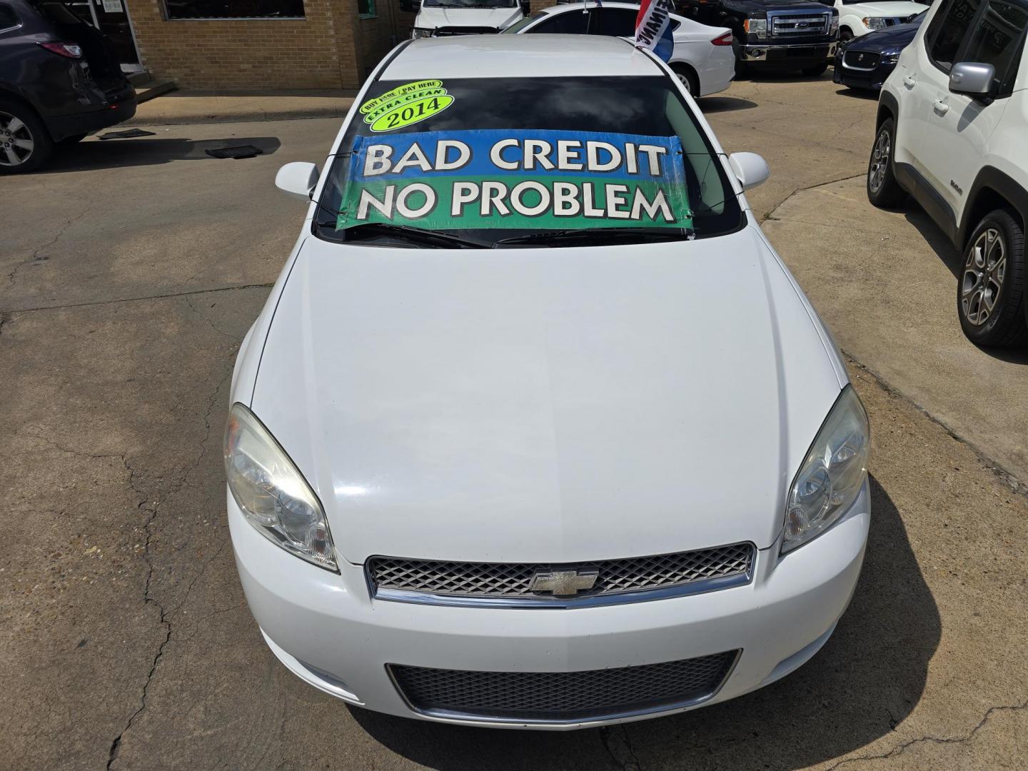 2014 WHITE Chevrolet Impala LS (2G1WA5E38E1) with an 3.6L V6 DOHC 16V FFV engine, 6-Speed Automatic transmission, located at 2660 S.Garland Avenue, Garland, TX, 75041, (469) 298-3118, 32.885551, -96.655602 - Photo#8