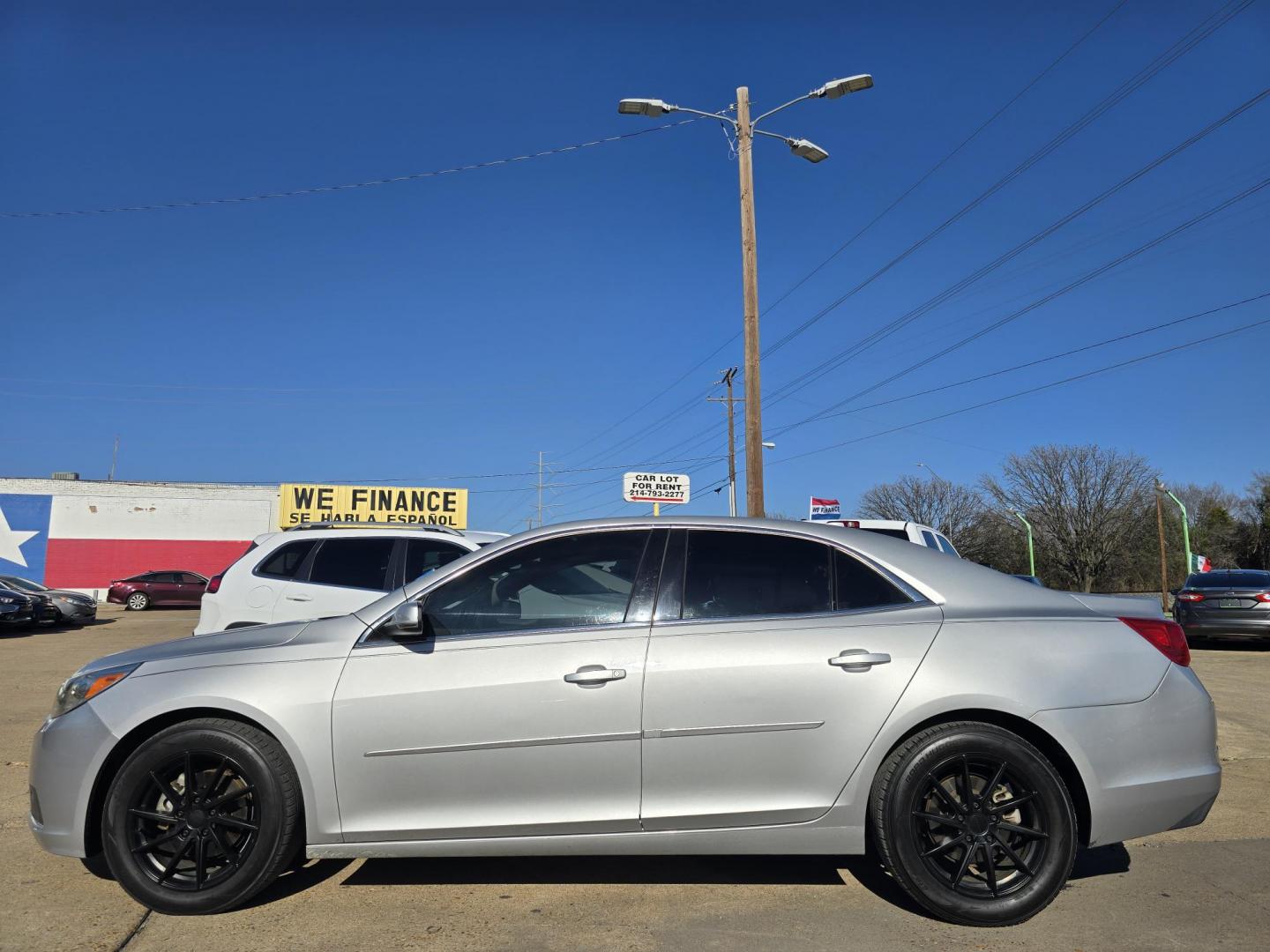 2014 Chevrolet Malibu LT (1G11C5SL0EF) with an 2.5L L4 DOHC 16V engine, 6-Speed Automatic transmission, located at 2660 S.Garland Avenue, Garland, TX, 75041, (469) 298-3118, 32.885551, -96.655602 - Photo#6