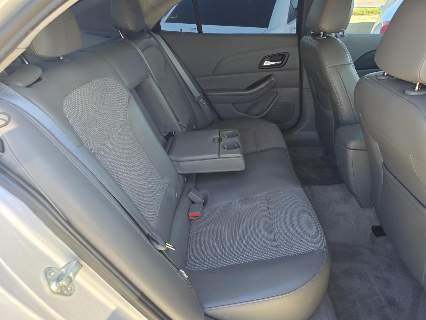 2014 Chevrolet Malibu LT (1G11C5SL0EF) with an 2.5L L4 DOHC 16V engine, 6-Speed Automatic transmission, located at 2660 S.Garland Avenue, Garland, TX, 75041, (469) 298-3118, 32.885551, -96.655602 - Photo#17