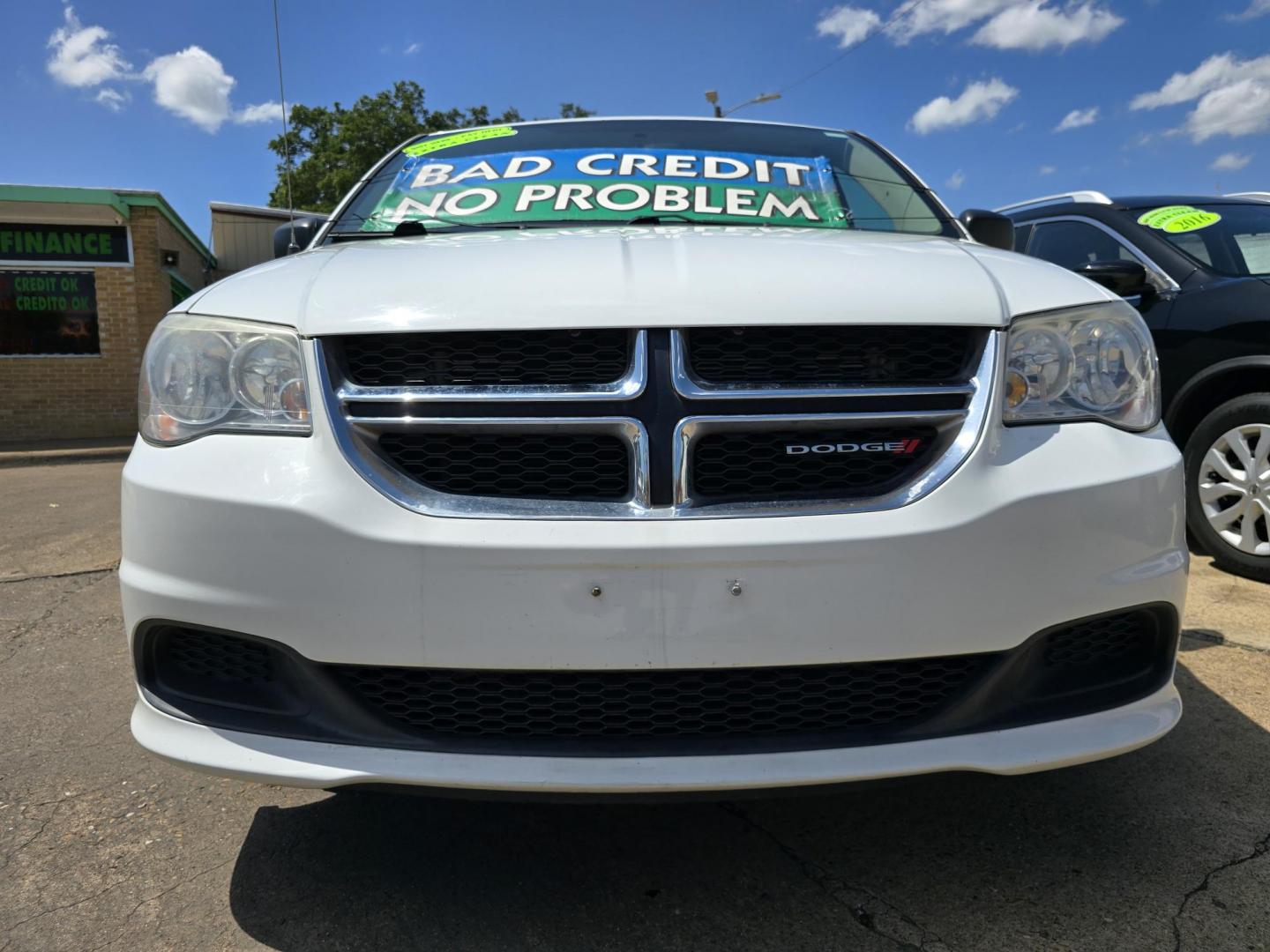 2014 WHITE Dodge Grand Caravan SE (2C4RDGBG9ER) with an 3.6L V6 DOHC 24V engine, 6-Speed Automatic transmission, located at 2660 S.Garland Avenue, Garland, TX, 75041, (469) 298-3118, 32.885551, -96.655602 - Photo#9