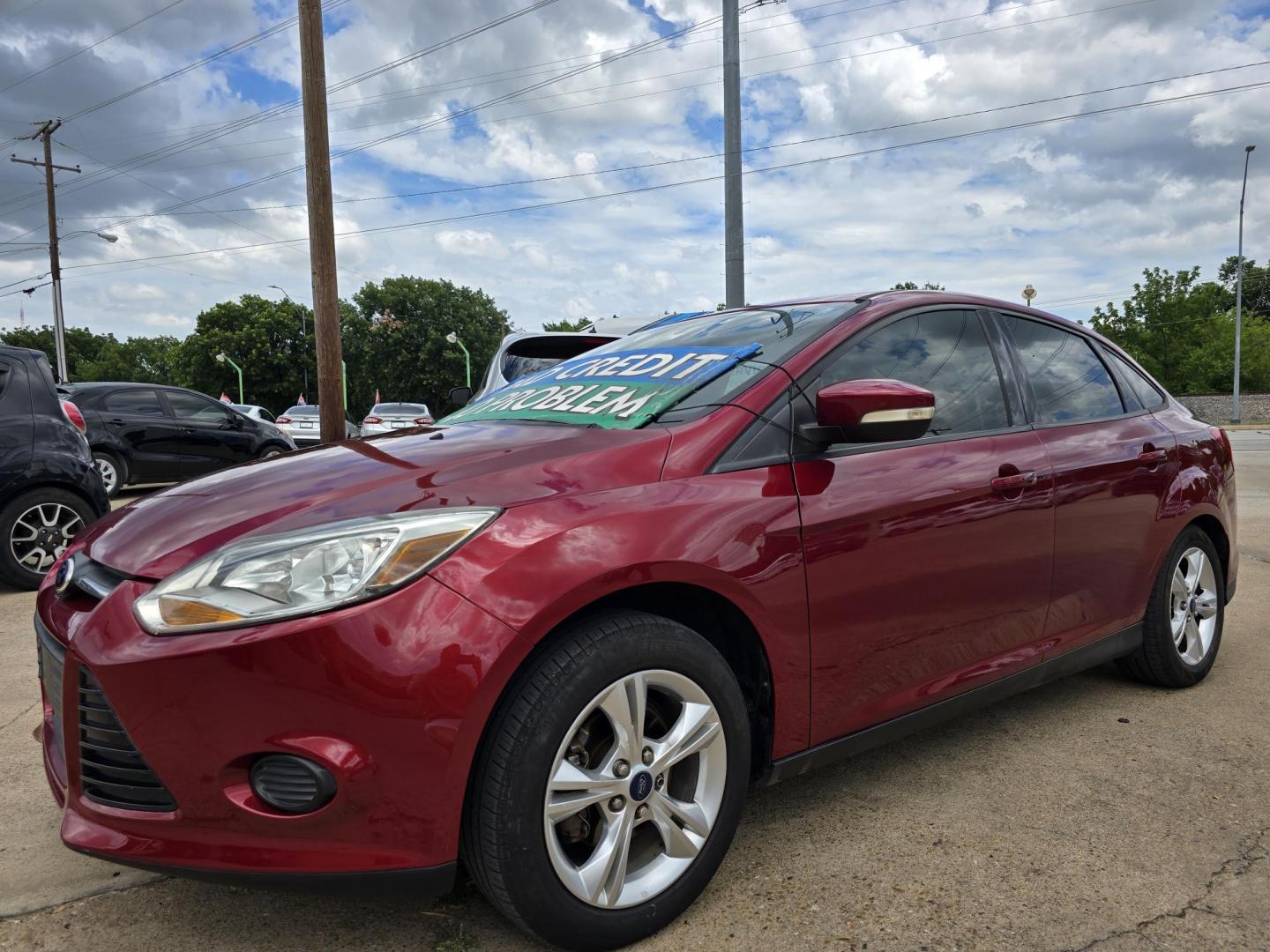 2014 RED /BEIGE FORD FOCUS SE SE (1FADP3F24EL) , AUTO transmission, located at 2660 S.Garland Avenue, Garland, TX, 75041, (469) 298-3118, 32.885551, -96.655602 - Welcome to DallasAutos4Less, one of the Premier BUY HERE PAY HERE Dealers in the North Dallas Area. We specialize in financing to people with NO CREDIT or BAD CREDIT. We need proof of income, proof of residence, and a ID. Come buy your new car from us today!! This is a Very clean 2014 FORD FOCUS - Photo#7