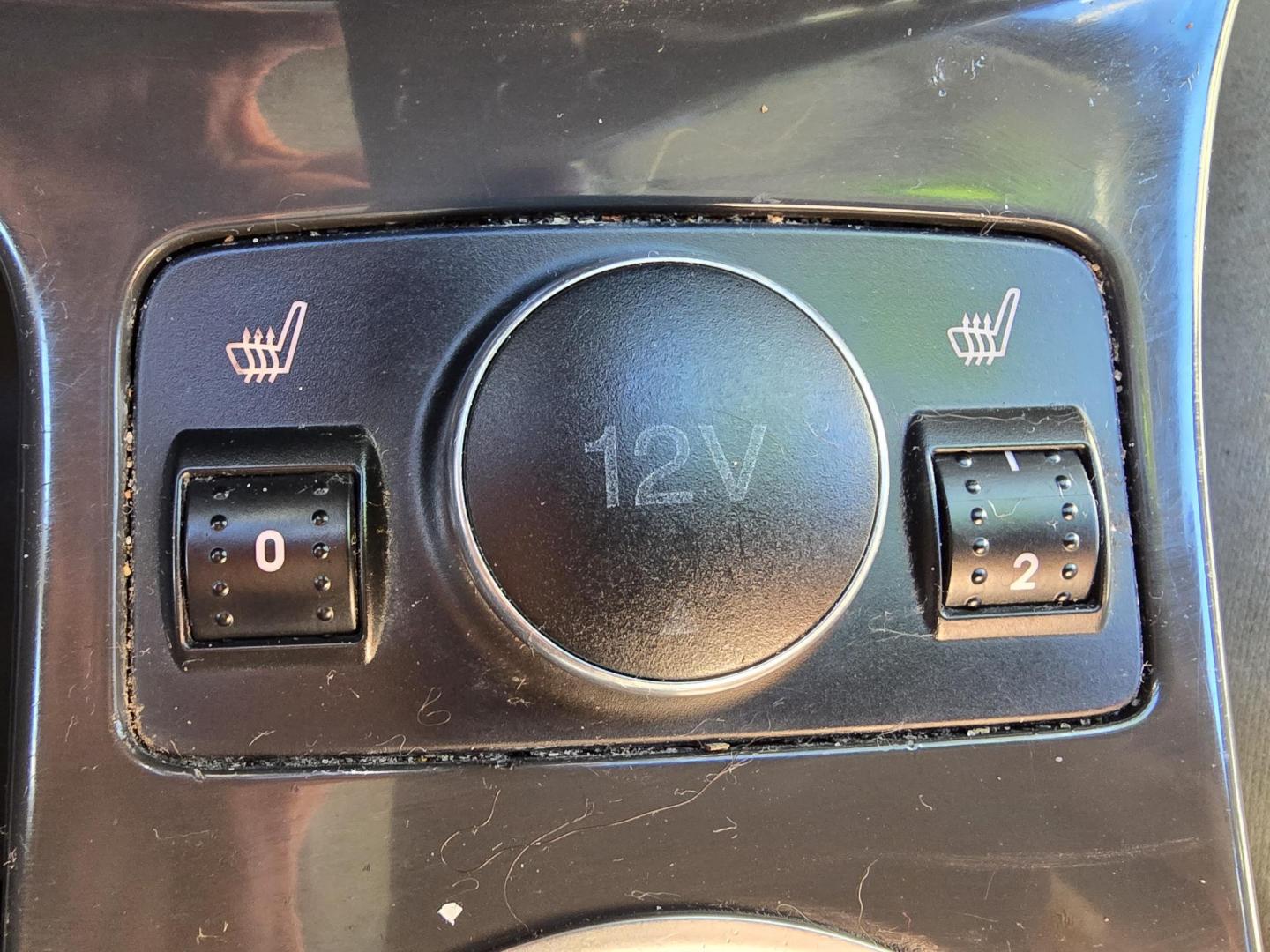 2014 BLACK Ford Escape Titanium (1FMCU0JX4EU) with an 1.6L L4 DOHC 16V engine, 6-Speed Automatic transmission, located at 2660 S.Garland Avenue, Garland, TX, 75041, (469) 298-3118, 32.885551, -96.655602 - Welcome to DallasAutos4Less, one of the Premier BUY HERE PAY HERE Dealers in the North Dallas Area. We specialize in financing to people with NO CREDIT or BAD CREDIT. We need proof of income, proof of residence, and a ID. Come buy your new car from us today!! This is a Super Clean 2014 FORD ESCAP - Photo#17