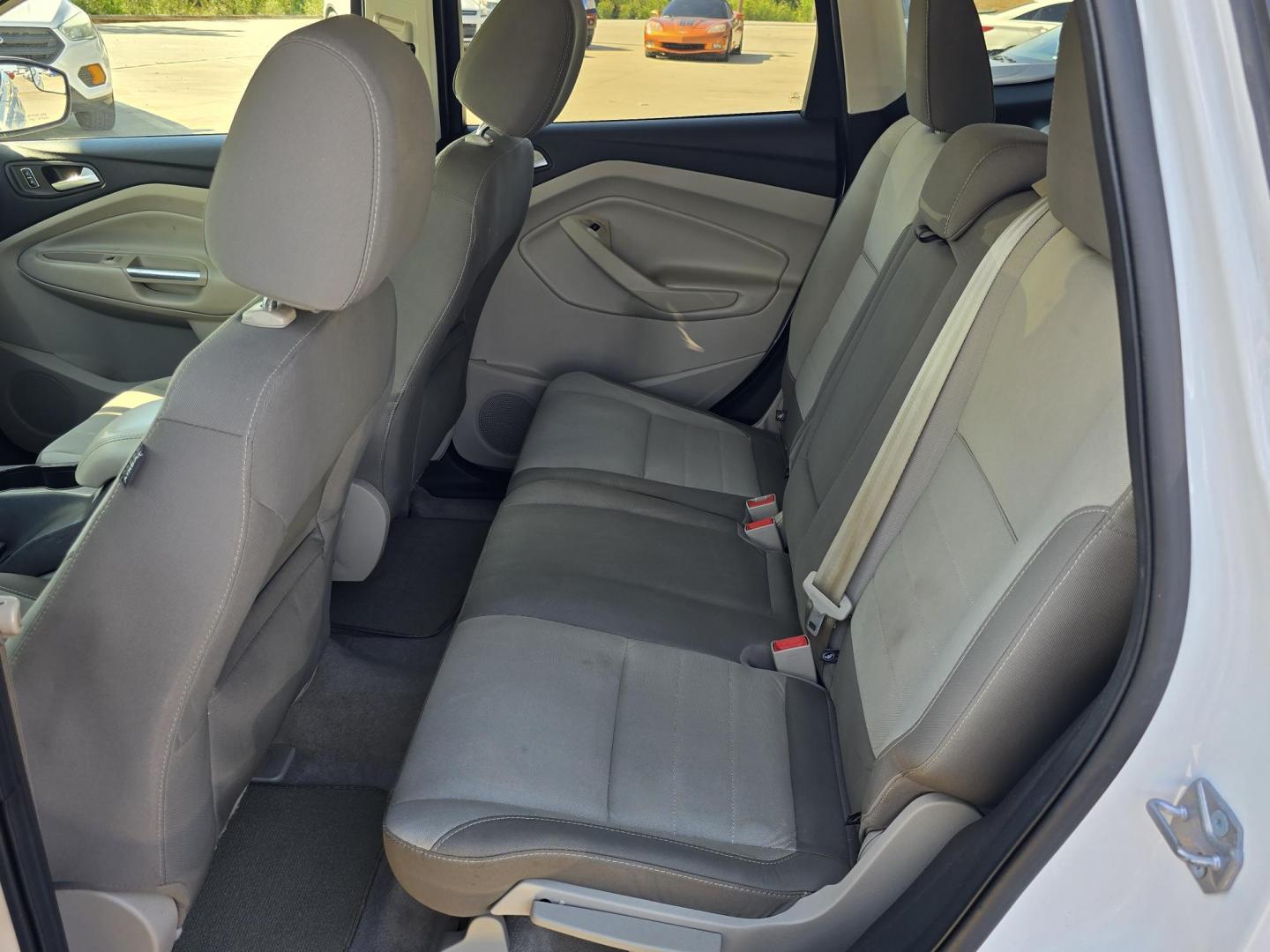 2014 WHITE Ford Escape SE (1FMCU0GX6EU) with an 1.6L L4 DOHC 16V engine, 6-Speed Automatic transmission, located at 2660 S.Garland Avenue, Garland, TX, 75041, (469) 298-3118, 32.885551, -96.655602 - Photo#15