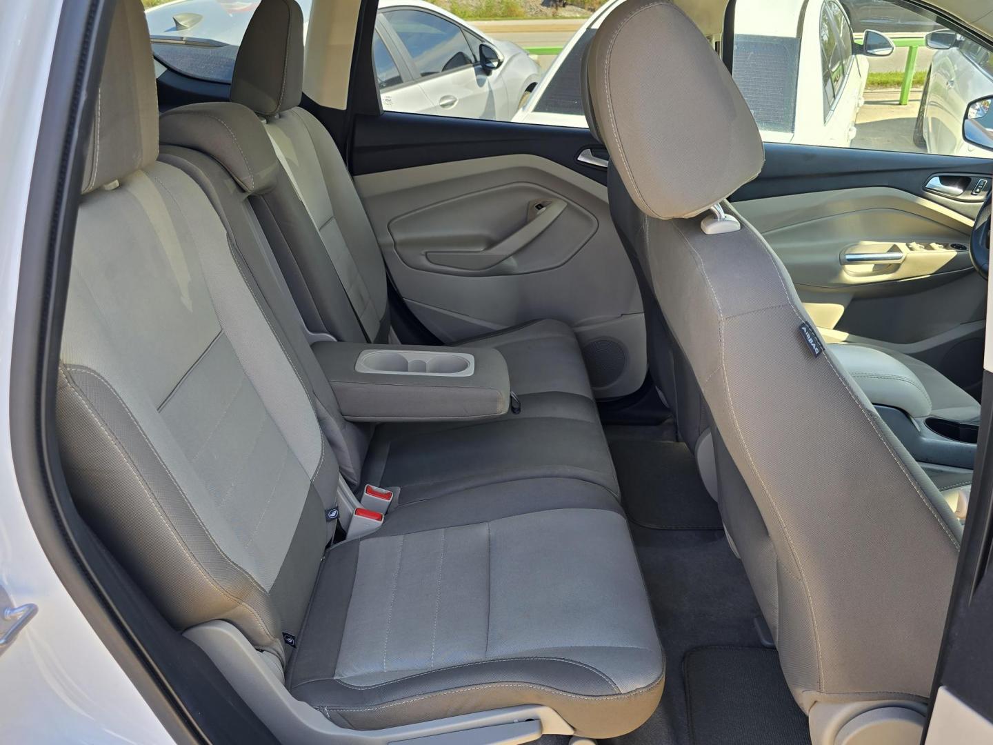 2014 WHITE Ford Escape SE (1FMCU0GX6EU) with an 1.6L L4 DOHC 16V engine, 6-Speed Automatic transmission, located at 2660 S.Garland Avenue, Garland, TX, 75041, (469) 298-3118, 32.885551, -96.655602 - Photo#17