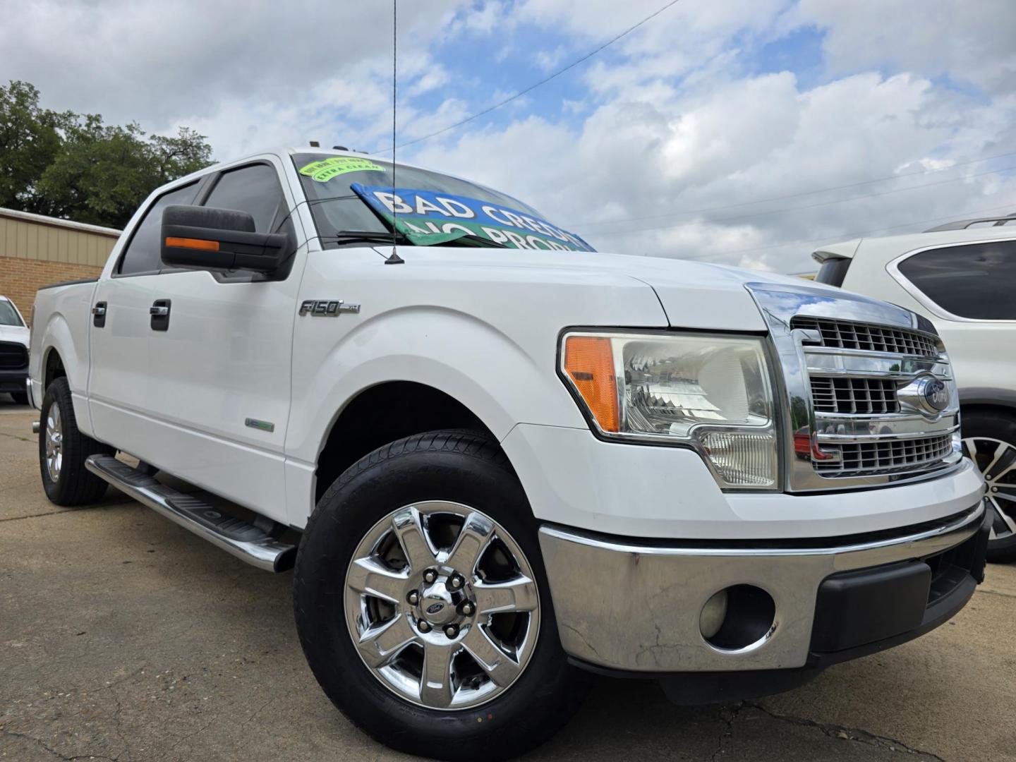 2014 WHITE Ford F-150 XLT (1FTFW1CT6EK) with an 3.5L V6 TURBO engine, 6-Speed Automatic transmission, located at 2660 S.Garland Avenue, Garland, TX, 75041, (469) 298-3118, 32.885551, -96.655602 - Photo#0