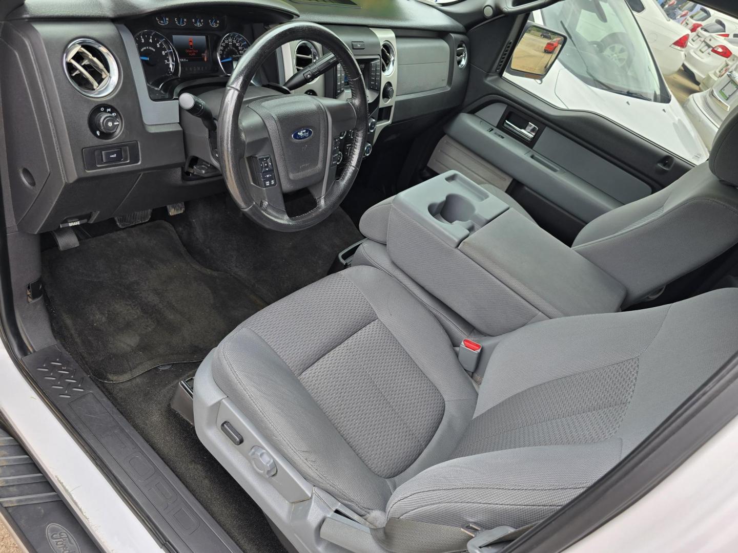 2014 WHITE Ford F-150 XLT (1FTFW1CT6EK) with an 3.5L V6 TURBO engine, 6-Speed Automatic transmission, located at 2660 S.Garland Avenue, Garland, TX, 75041, (469) 298-3118, 32.885551, -96.655602 - Photo#11