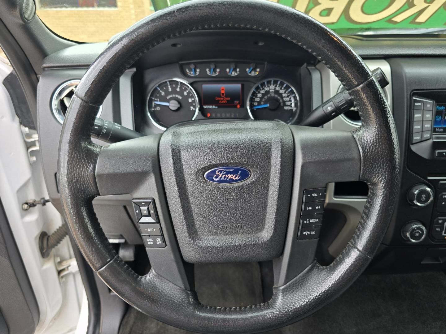 2014 WHITE Ford F-150 XLT (1FTFW1CT6EK) with an 3.5L V6 TURBO engine, 6-Speed Automatic transmission, located at 2660 S.Garland Avenue, Garland, TX, 75041, (469) 298-3118, 32.885551, -96.655602 - Photo#13