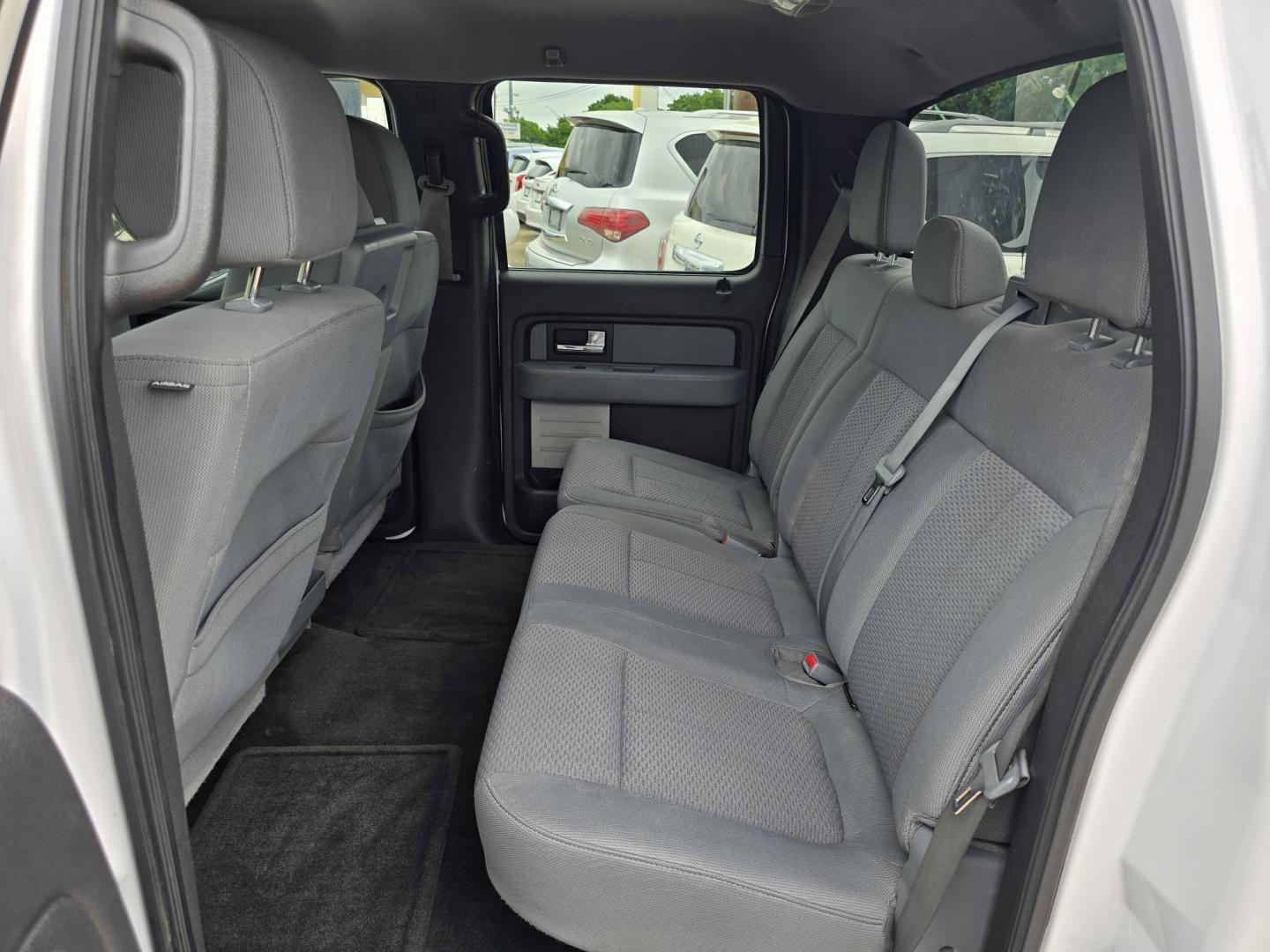 2014 WHITE Ford F-150 XLT (1FTFW1CT6EK) with an 3.5L V6 TURBO engine, 6-Speed Automatic transmission, located at 2660 S.Garland Avenue, Garland, TX, 75041, (469) 298-3118, 32.885551, -96.655602 - Photo#15