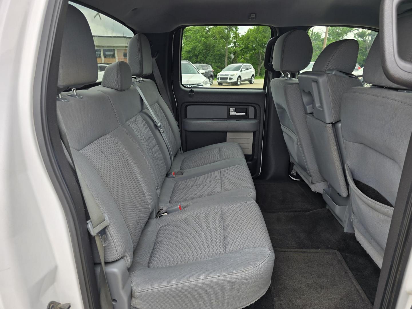 2014 WHITE Ford F-150 XLT (1FTFW1CT6EK) with an 3.5L V6 TURBO engine, 6-Speed Automatic transmission, located at 2660 S.Garland Avenue, Garland, TX, 75041, (469) 298-3118, 32.885551, -96.655602 - Photo#16