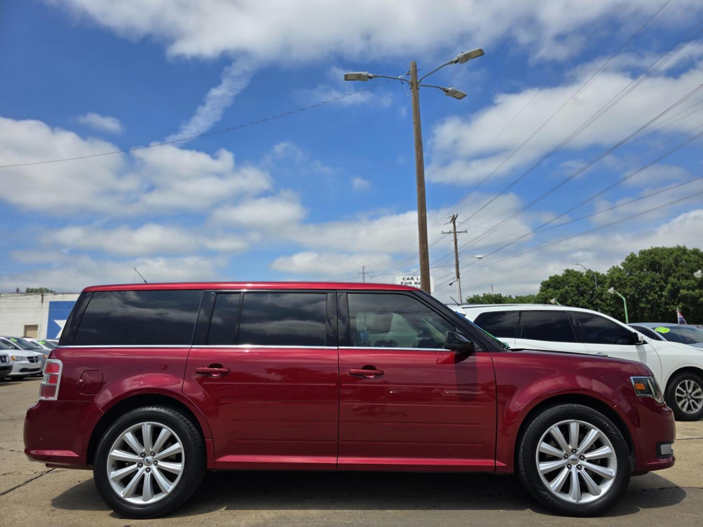 2014 RED Ford Flex SEL (2FMGK5C84EB) with an 3.5L V6 DOHC 24V engine, 6-Speed Automatic Overdrive transmission, located at 2660 S.Garland Avenue, Garland, TX, 75041, (469) 298-3118, 32.885551, -96.655602 - Photo#2