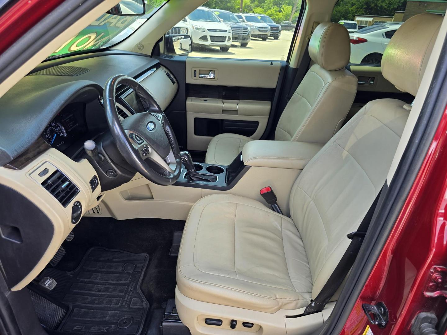 2014 RED Ford Flex SEL (2FMGK5C84EB) with an 3.5L V6 DOHC 24V engine, 6-Speed Automatic Overdrive transmission, located at 2660 S.Garland Avenue, Garland, TX, 75041, (469) 298-3118, 32.885551, -96.655602 - Photo#11