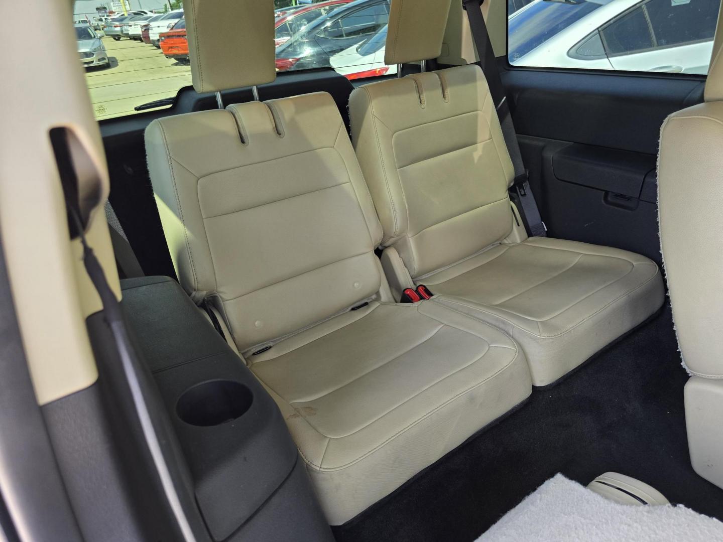 2014 RED Ford Flex SEL (2FMGK5C84EB) with an 3.5L V6 DOHC 24V engine, 6-Speed Automatic Overdrive transmission, located at 2660 S.Garland Avenue, Garland, TX, 75041, (469) 298-3118, 32.885551, -96.655602 - Photo#20