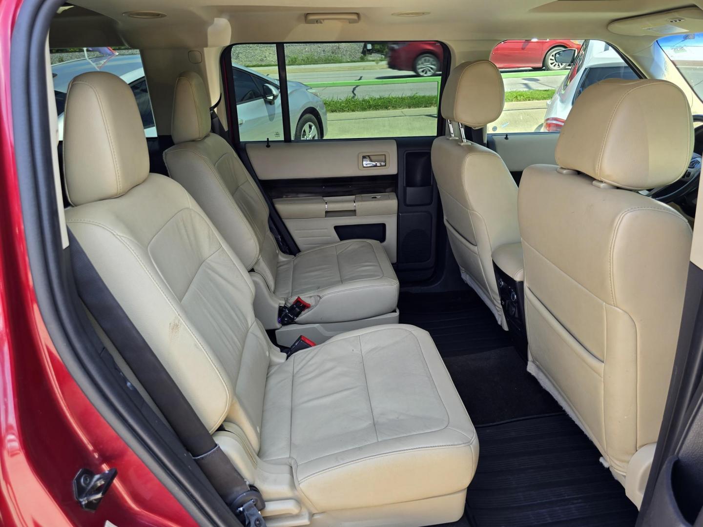 2014 RED Ford Flex SEL (2FMGK5C84EB) with an 3.5L V6 DOHC 24V engine, 6-Speed Automatic Overdrive transmission, located at 2660 S.Garland Avenue, Garland, TX, 75041, (469) 298-3118, 32.885551, -96.655602 - Photo#22