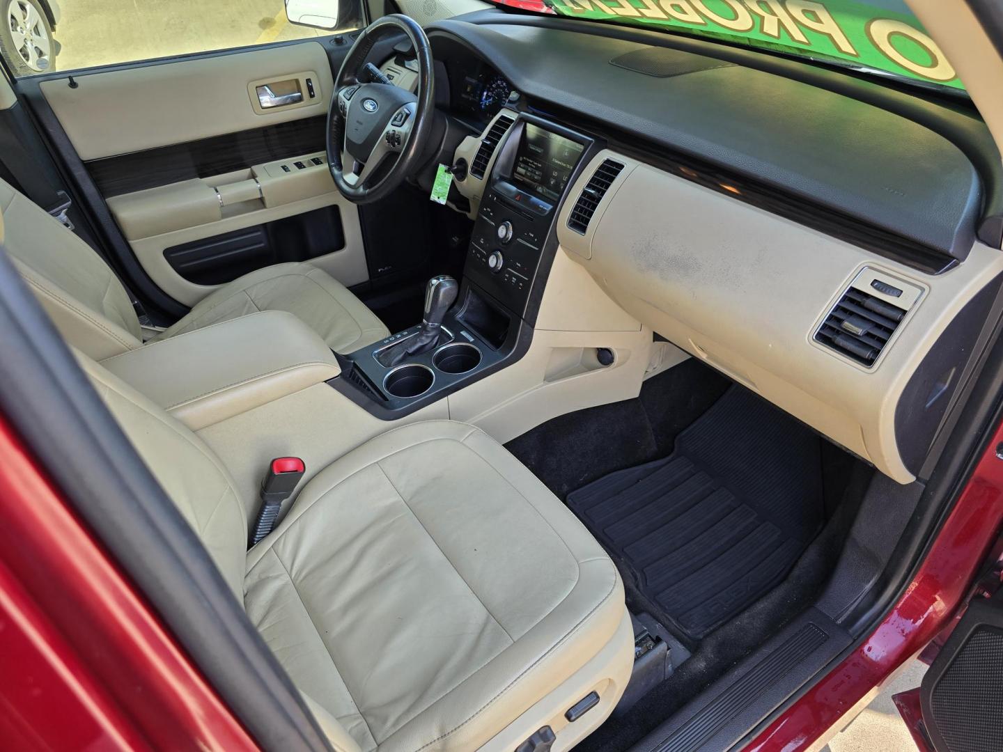 2014 RED Ford Flex SEL (2FMGK5C84EB) with an 3.5L V6 DOHC 24V engine, 6-Speed Automatic Overdrive transmission, located at 2660 S.Garland Avenue, Garland, TX, 75041, (469) 298-3118, 32.885551, -96.655602 - Photo#24