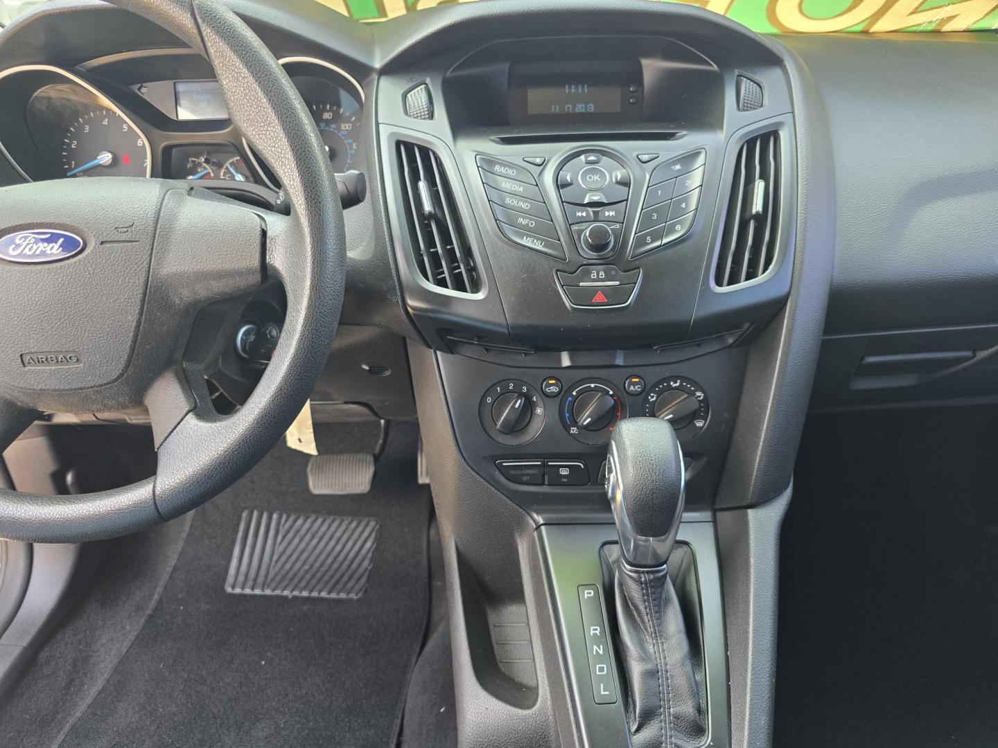 2014 WHITE Ford Focus S (1FADP3E24EL) with an 2.0L L4 DOHC 16V engine, AUTO transmission, located at 2660 S.Garland Avenue, Garland, TX, 75041, (469) 298-3118, 32.885551, -96.655602 - Photo#13