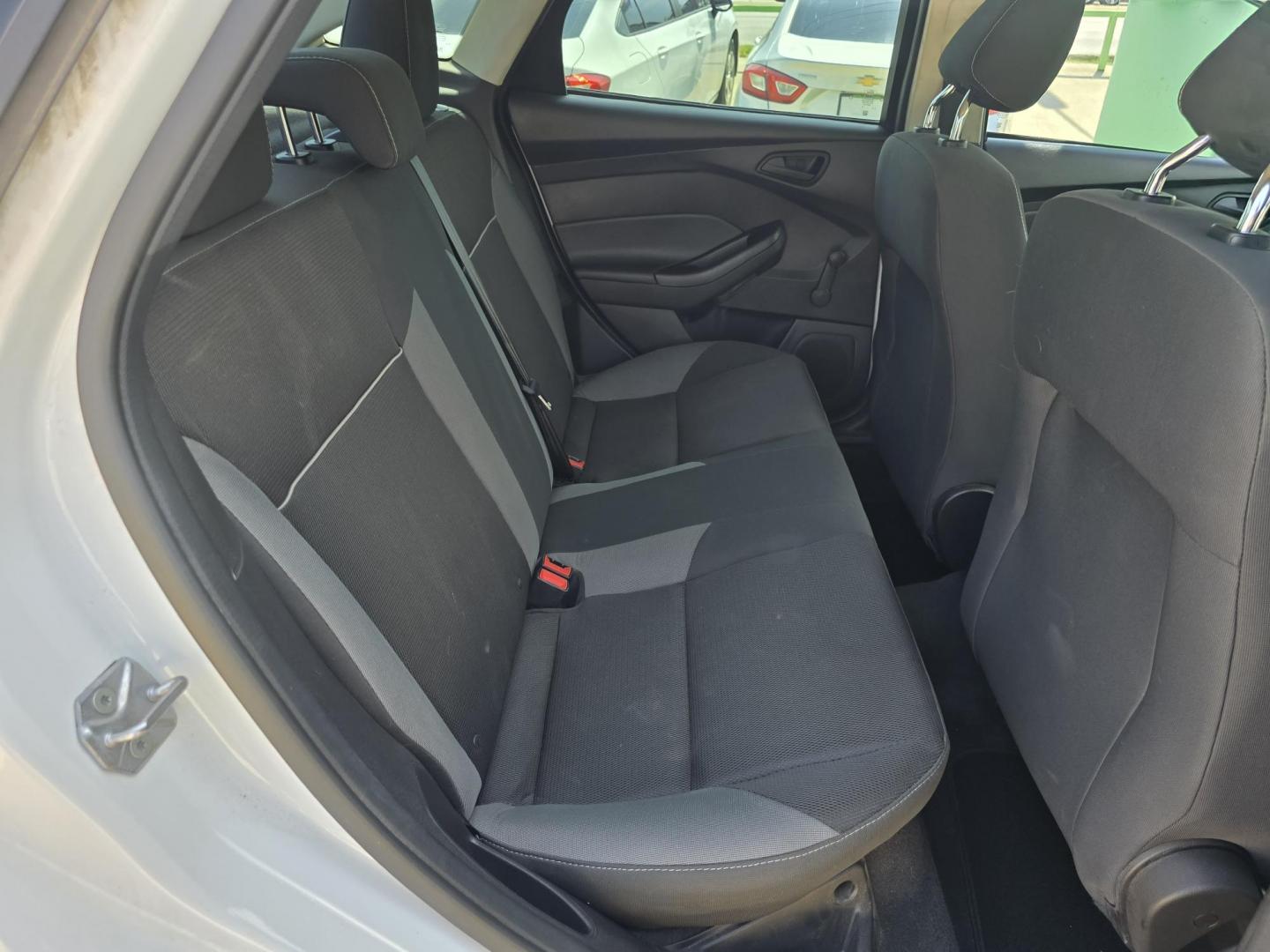 2014 WHITE Ford Focus S (1FADP3E24EL) with an 2.0L L4 DOHC 16V engine, AUTO transmission, located at 2660 S.Garland Avenue, Garland, TX, 75041, (469) 298-3118, 32.885551, -96.655602 - Photo#15