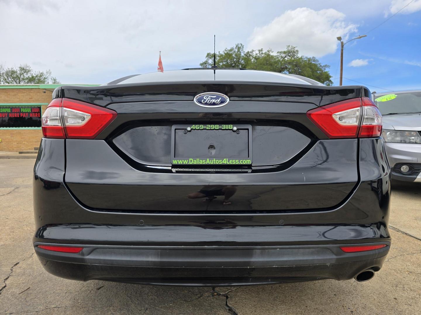 2014 BLACK Ford Fusion SE (3FA6P0H7XER) with an 2.5L L4 DOHC 16V engine, AUTO transmission, located at 2660 S.Garland Avenue, Garland, TX, 75041, (469) 298-3118, 32.885551, -96.655602 - Photo#4