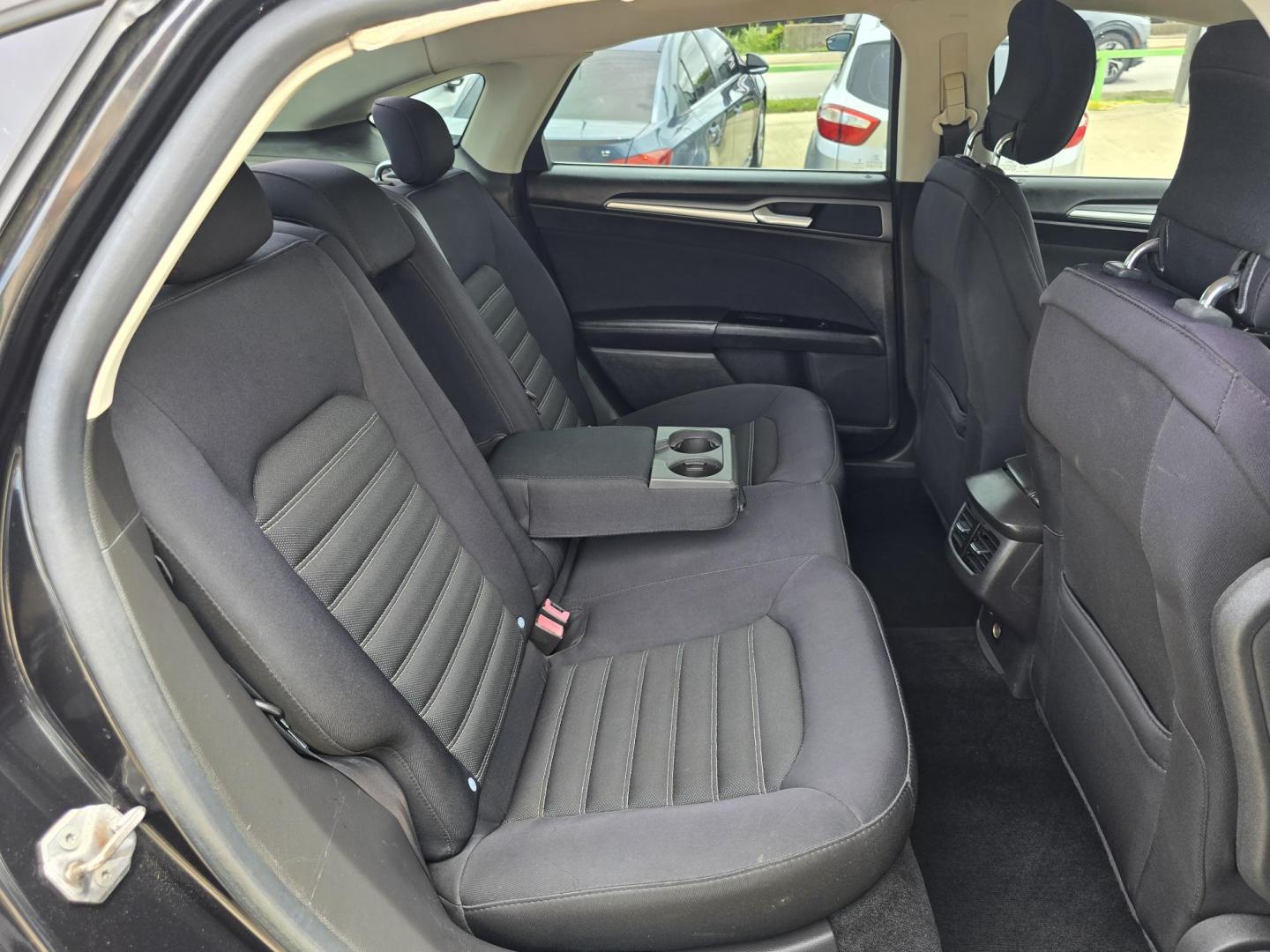 2014 BLACK Ford Fusion SE (3FA6P0H7XER) with an 2.5L L4 DOHC 16V engine, AUTO transmission, located at 2660 S.Garland Avenue, Garland, TX, 75041, (469) 298-3118, 32.885551, -96.655602 - Photo#15