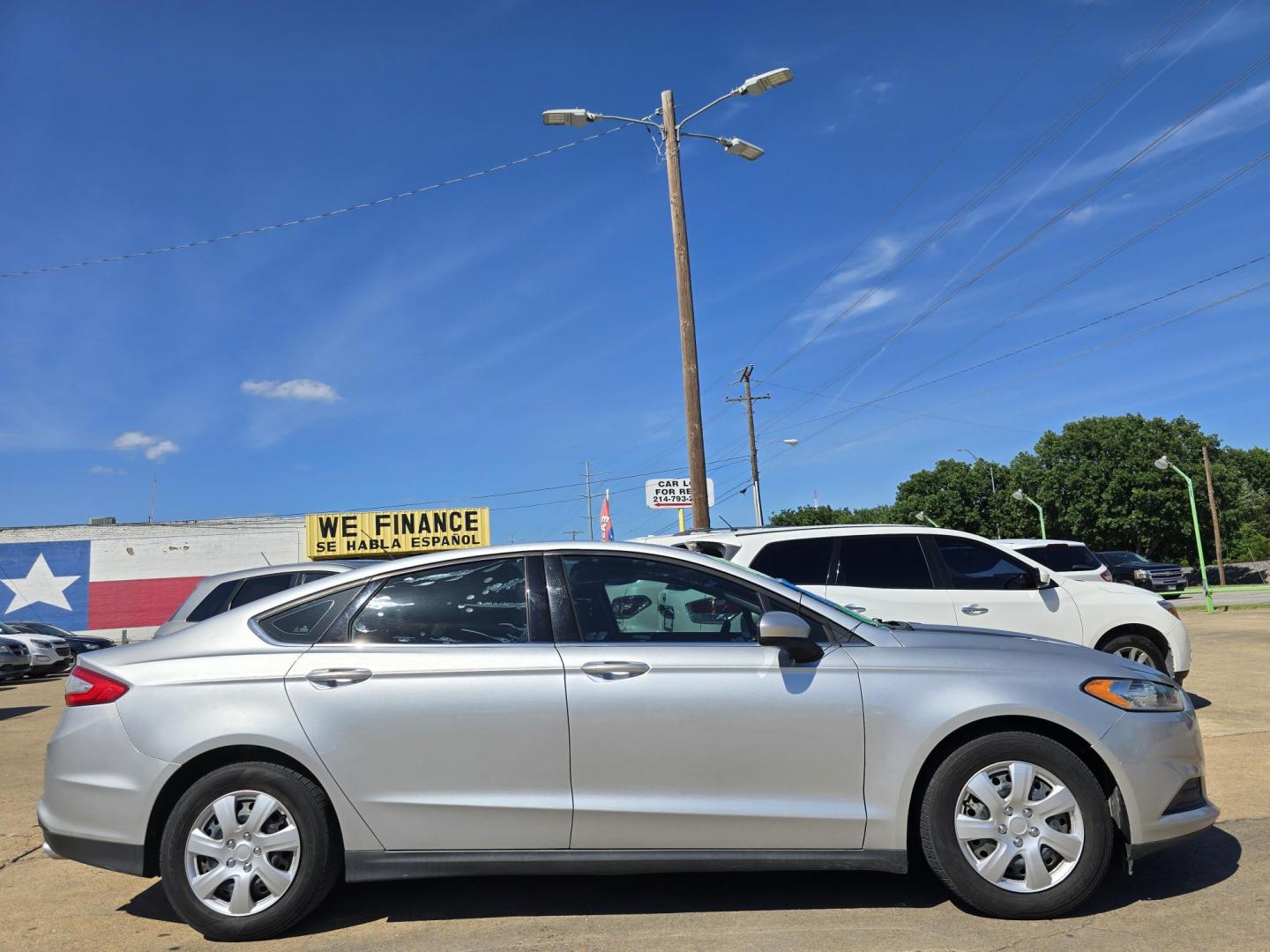 2014 BLUE Ford Fusion S (3FA6P0G72ER) with an 2.5L L4 DOHC 16V engine, AUTO transmission, located at 2660 S.Garland Avenue, Garland, TX, 75041, (469) 298-3118, 32.885551, -96.655602 - Photo#2