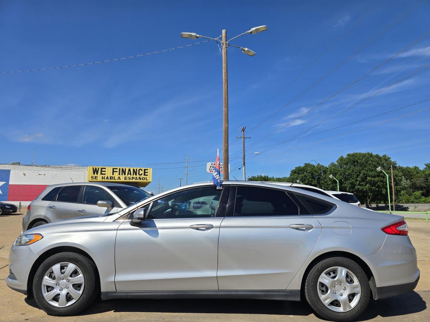 2014 BLUE Ford Fusion S (3FA6P0G72ER) with an 2.5L L4 DOHC 16V engine, AUTO transmission, located at 2660 S.Garland Avenue, Garland, TX, 75041, (469) 298-3118, 32.885551, -96.655602 - Photo#6