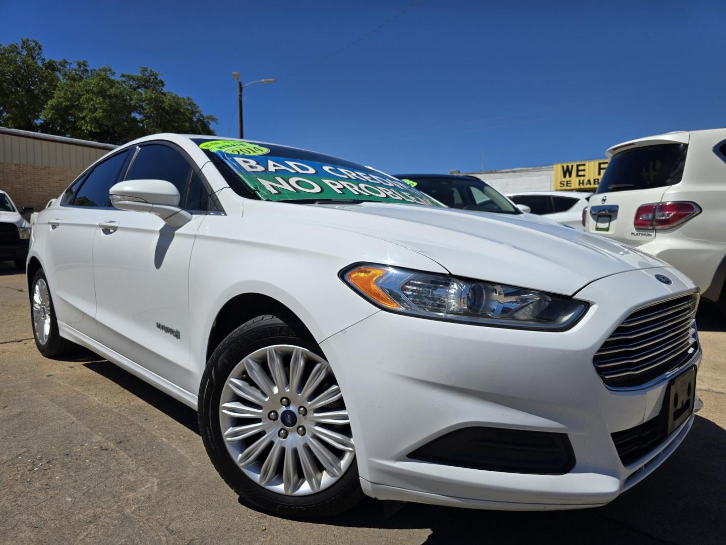 2014 Ford Fusion Hybrid SE (3FA6P0LU0ER) with an 2.0L L4 DOHC 16V HYBRID engine, CVT transmission, located at 2660 S.Garland Avenue, Garland, TX, 75041, (469) 298-3118, 32.885551, -96.655602 - Photo#0