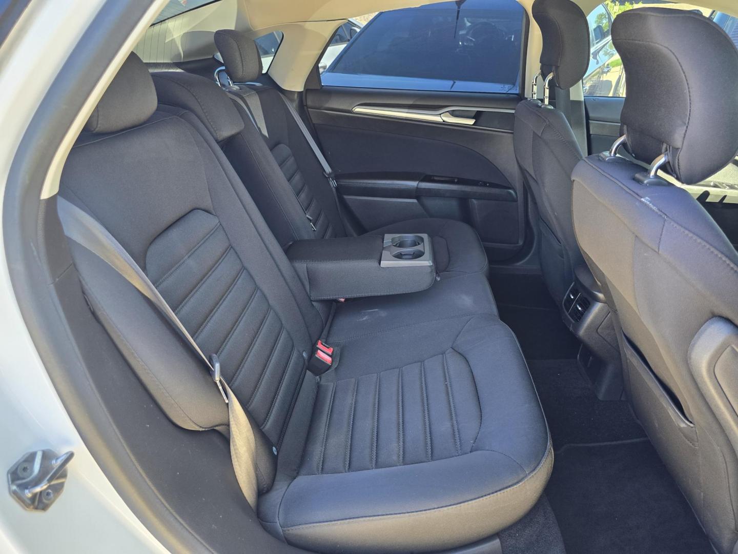 2014 Ford Fusion Hybrid SE (3FA6P0LU0ER) with an 2.0L L4 DOHC 16V HYBRID engine, CVT transmission, located at 2660 S.Garland Avenue, Garland, TX, 75041, (469) 298-3118, 32.885551, -96.655602 - Photo#15