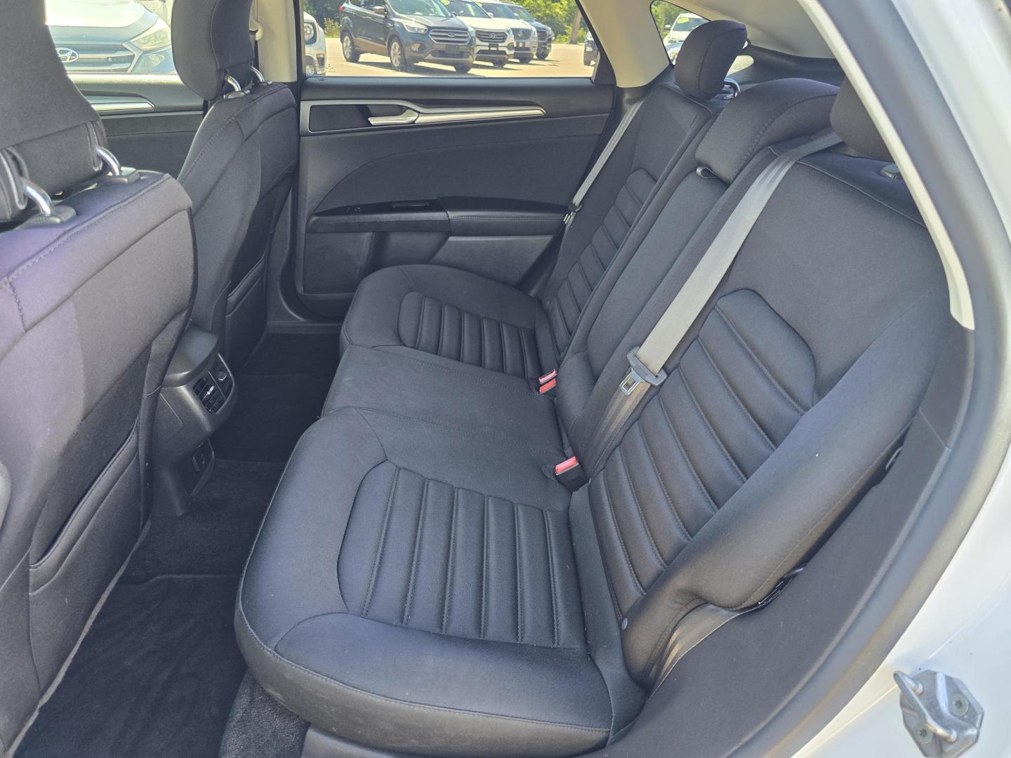 2014 WHITE Ford Fusion Hybrid SE (3FA6P0LU3ER) with an 2.0L L4 DOHC 16V HYBRID engine, CVT transmission, located at 2660 S.Garland Avenue, Garland, TX, 75041, (469) 298-3118, 32.885551, -96.655602 - Photo#13