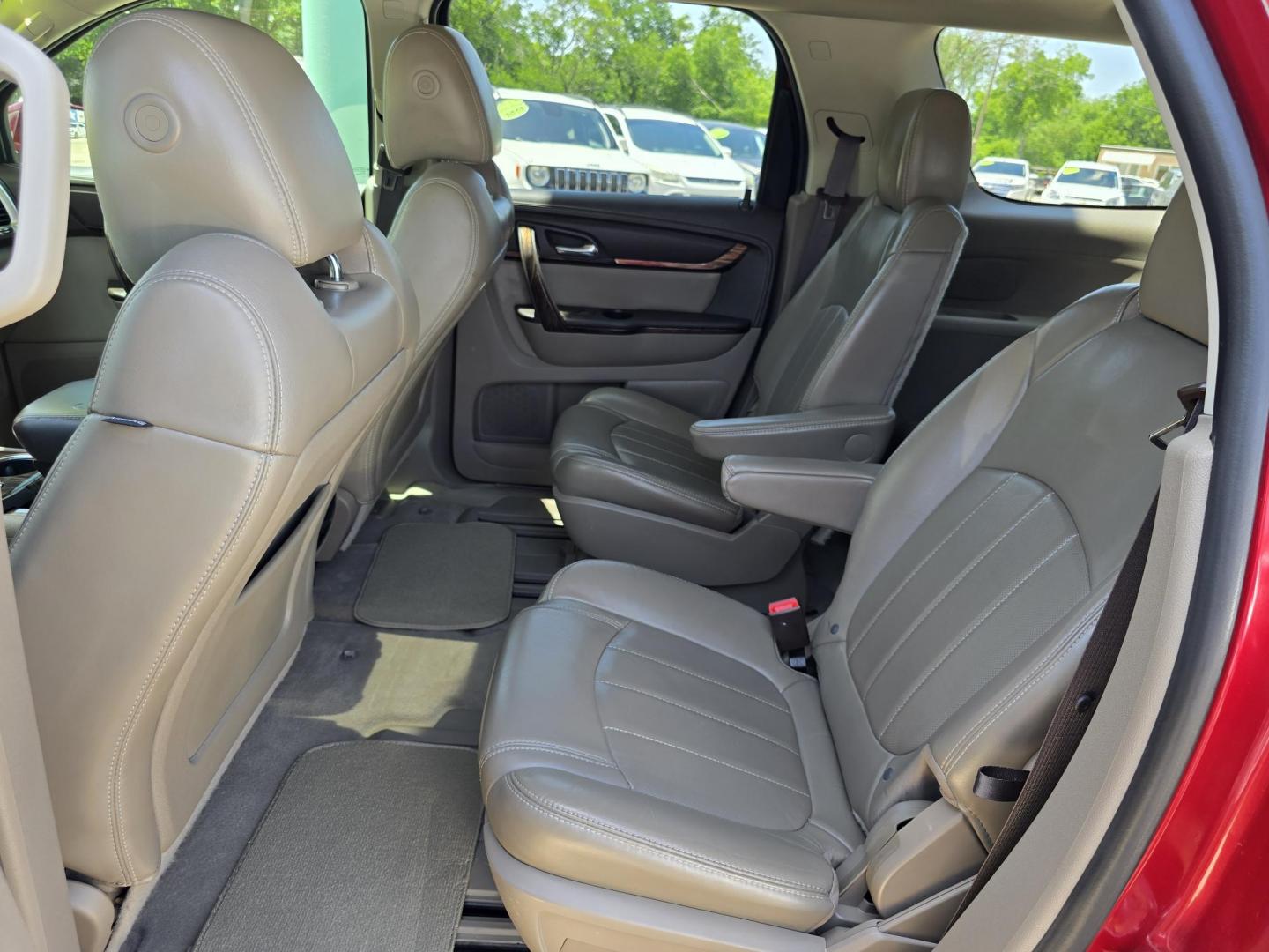 2014 RED GMC Acadia Denali (1GKKRTKD5EJ) with an 3.6L V6 DOHC 24V engine, 6-Speed Automatic transmission, located at 2660 S.Garland Avenue, Garland, TX, 75041, (469) 298-3118, 32.885551, -96.655602 - Photo#18