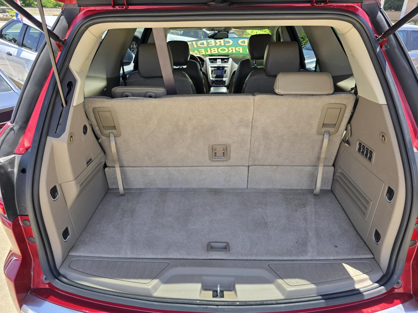 2014 RED GMC Acadia Denali (1GKKRTKD5EJ) with an 3.6L V6 DOHC 24V engine, 6-Speed Automatic transmission, located at 2660 S.Garland Avenue, Garland, TX, 75041, (469) 298-3118, 32.885551, -96.655602 - Photo#20