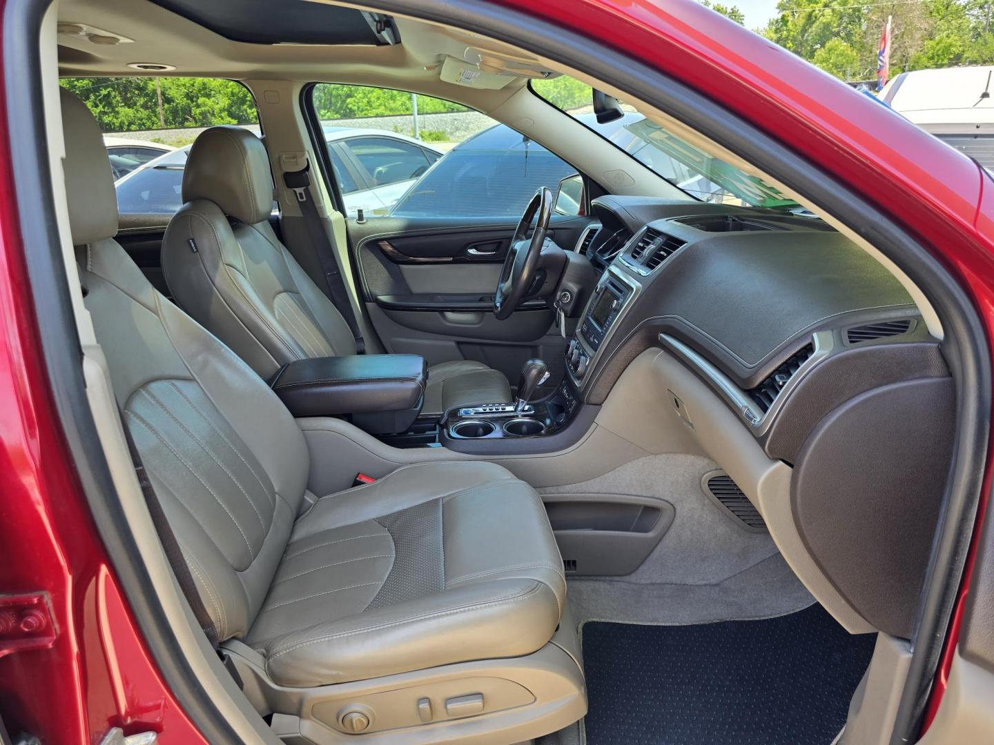 2014 RED GMC Acadia Denali (1GKKRTKD5EJ) with an 3.6L V6 DOHC 24V engine, 6-Speed Automatic transmission, located at 2660 S.Garland Avenue, Garland, TX, 75041, (469) 298-3118, 32.885551, -96.655602 - Photo#23