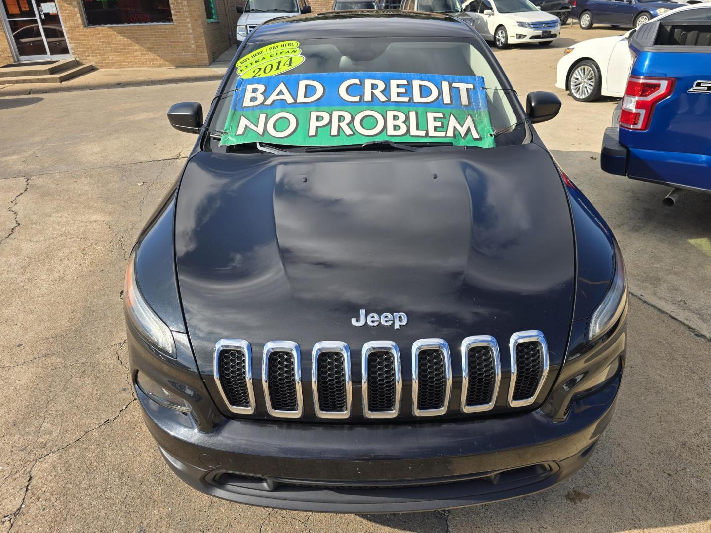 2014 BLACK Jeep Cherokee Sport (1C4PJLAB4EW) with an 2.4L L4 DOHC 16V engine, 9-Speed Automatic transmission, located at 2660 S.Garland Avenue, Garland, TX, 75041, (469) 298-3118, 32.885551, -96.655602 - Photo#9