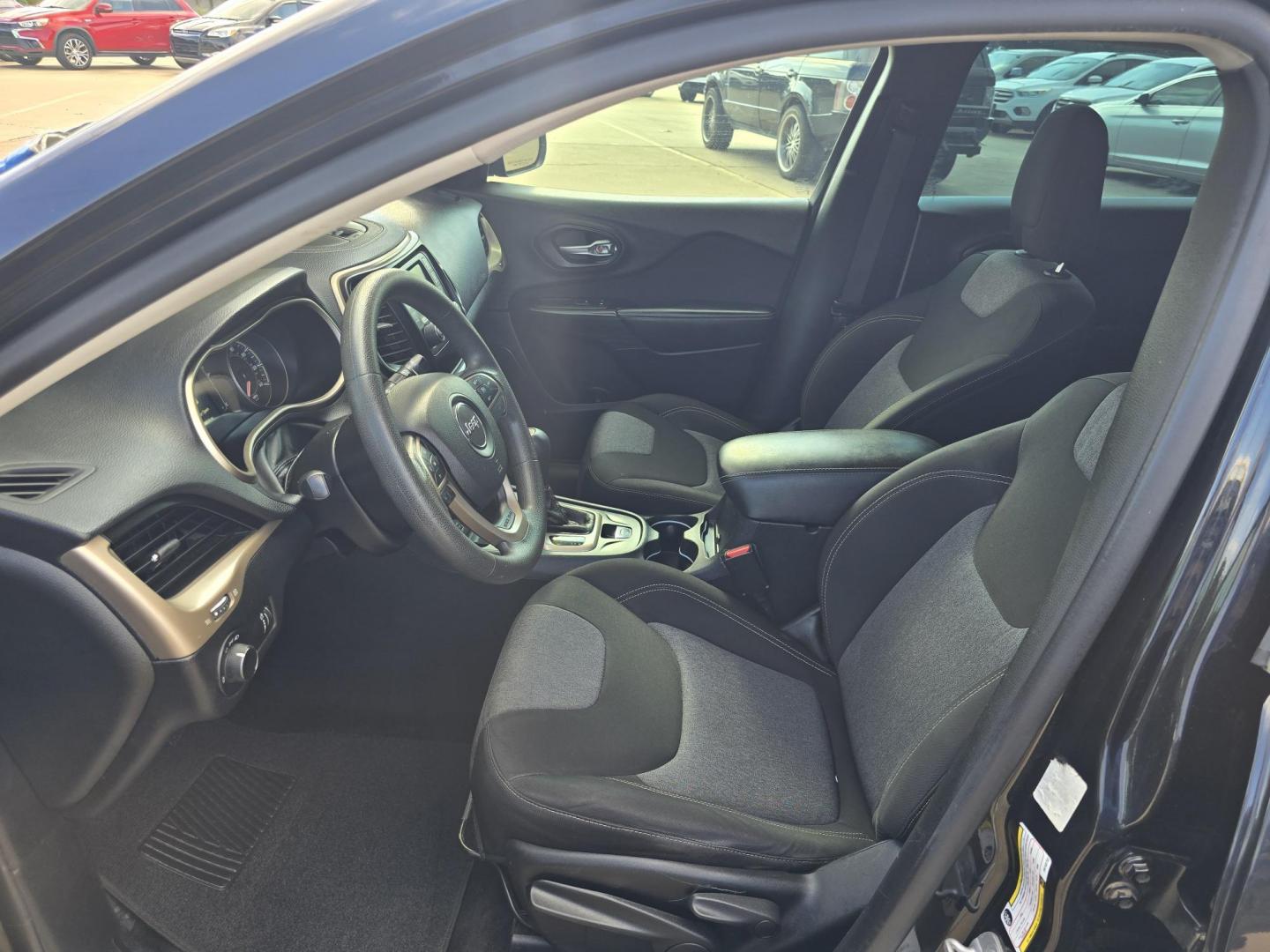 2014 BLACK Jeep Cherokee Sport (1C4PJLAB4EW) with an 2.4L L4 DOHC 16V engine, 9-Speed Automatic transmission, located at 2660 S.Garland Avenue, Garland, TX, 75041, (469) 298-3118, 32.885551, -96.655602 - Photo#12